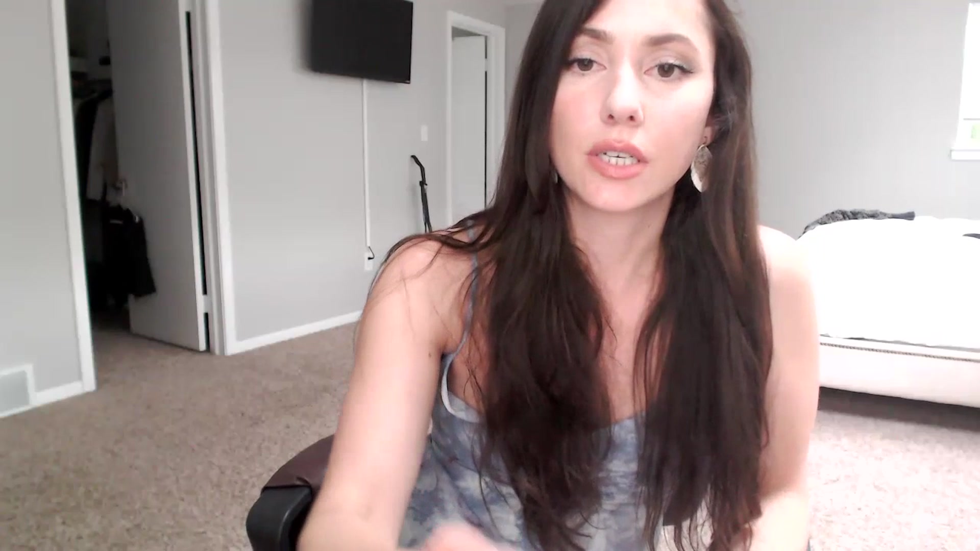 Gallery image thumbnail from Lust_4_Life's myfreecams stream on, 07/15/2023, 20:40 image 6 of 20