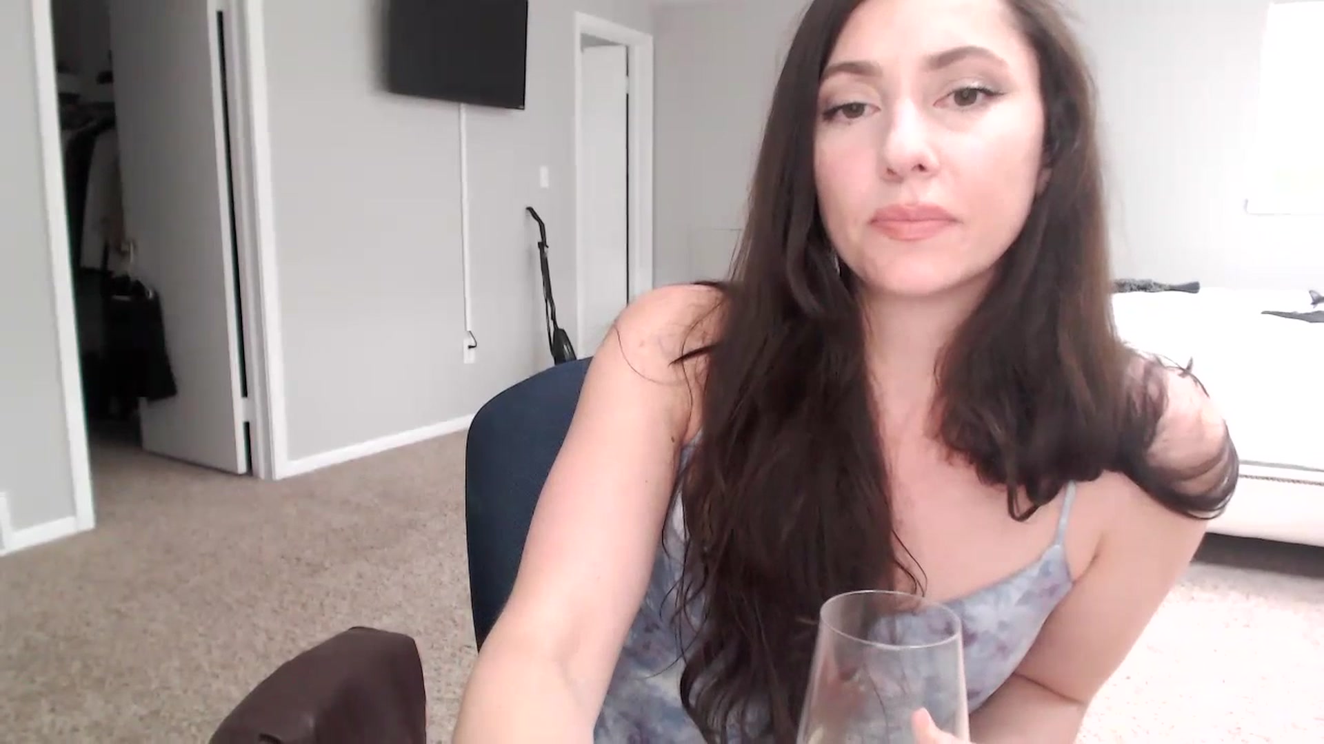 Gallery image thumbnail from Lust_4_Life's myfreecams stream on, 07/15/2023, 20:40 image 9 of 20