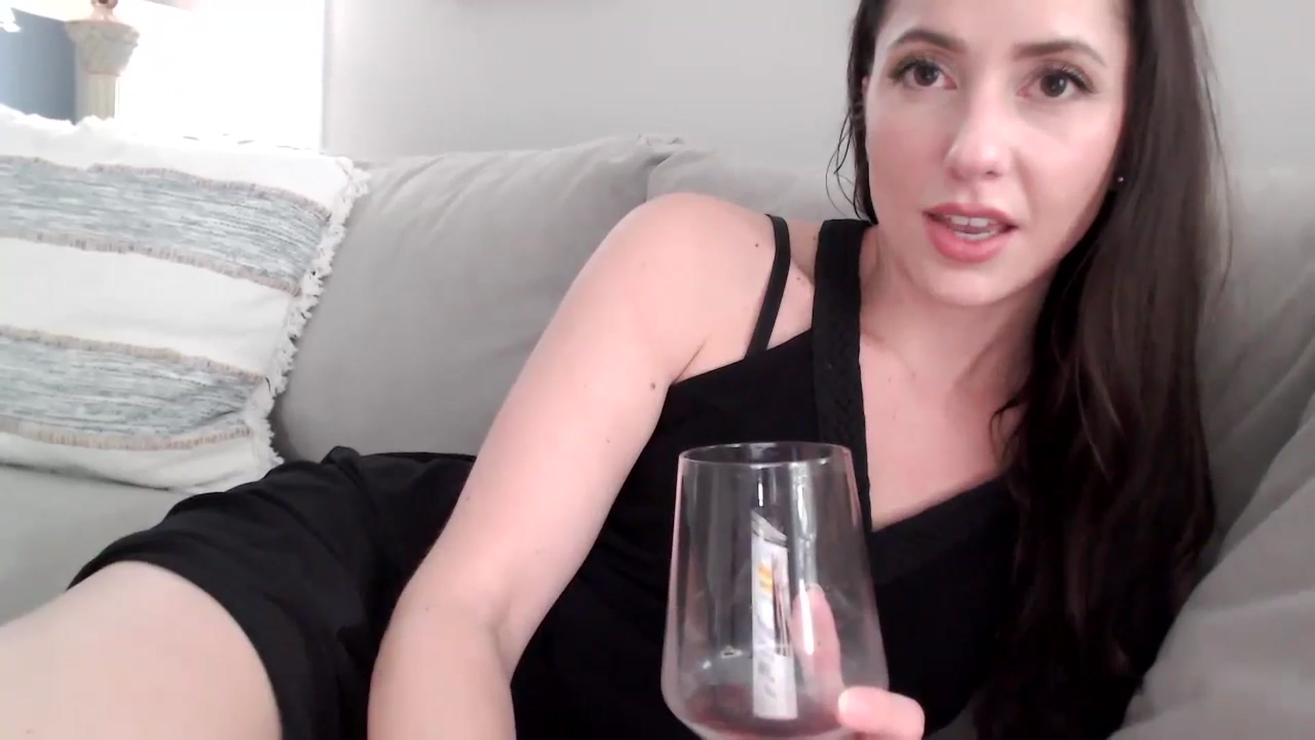 Gallery image thumbnail from Lust_4_Life's myfreecams stream on, 07/25/2023, 23:37 image 13 of 20