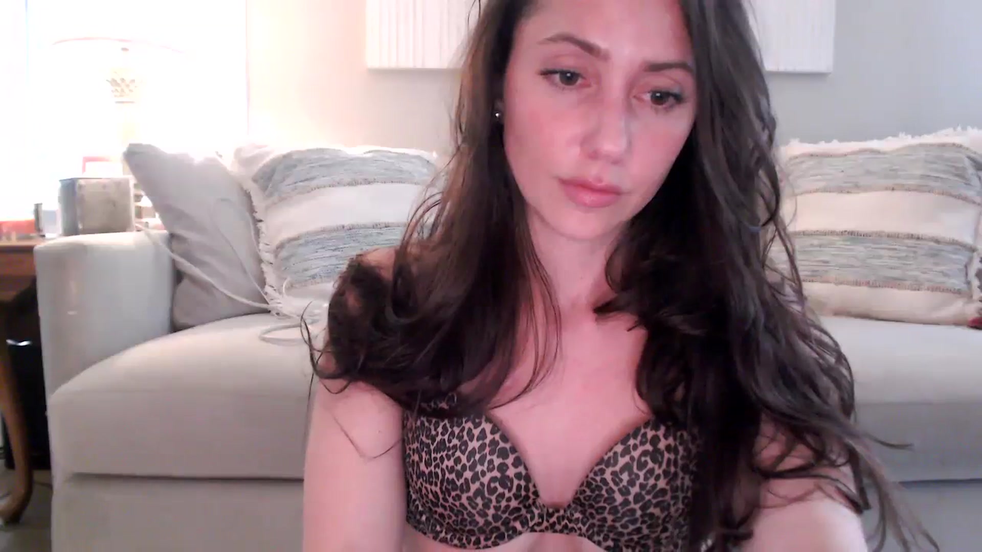 Gallery image thumbnail from Lust_4_Life's myfreecams stream on, 07/26/2023, 22:32 image 12 of 20