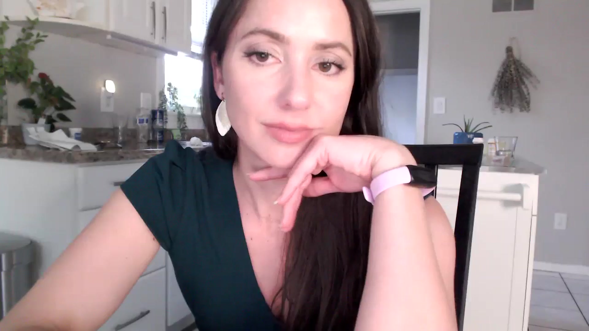 Gallery image thumbnail from Lust_4_Life's myfreecams stream on, 08/04/2023, 24:33 image 10 of 20