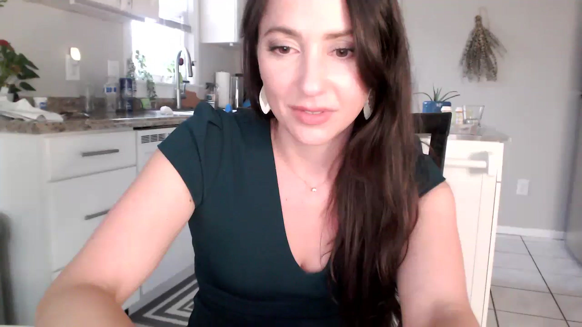 Gallery image thumbnail from Lust_4_Life's myfreecams stream on, 08/04/2023, 24:33 image 6 of 20