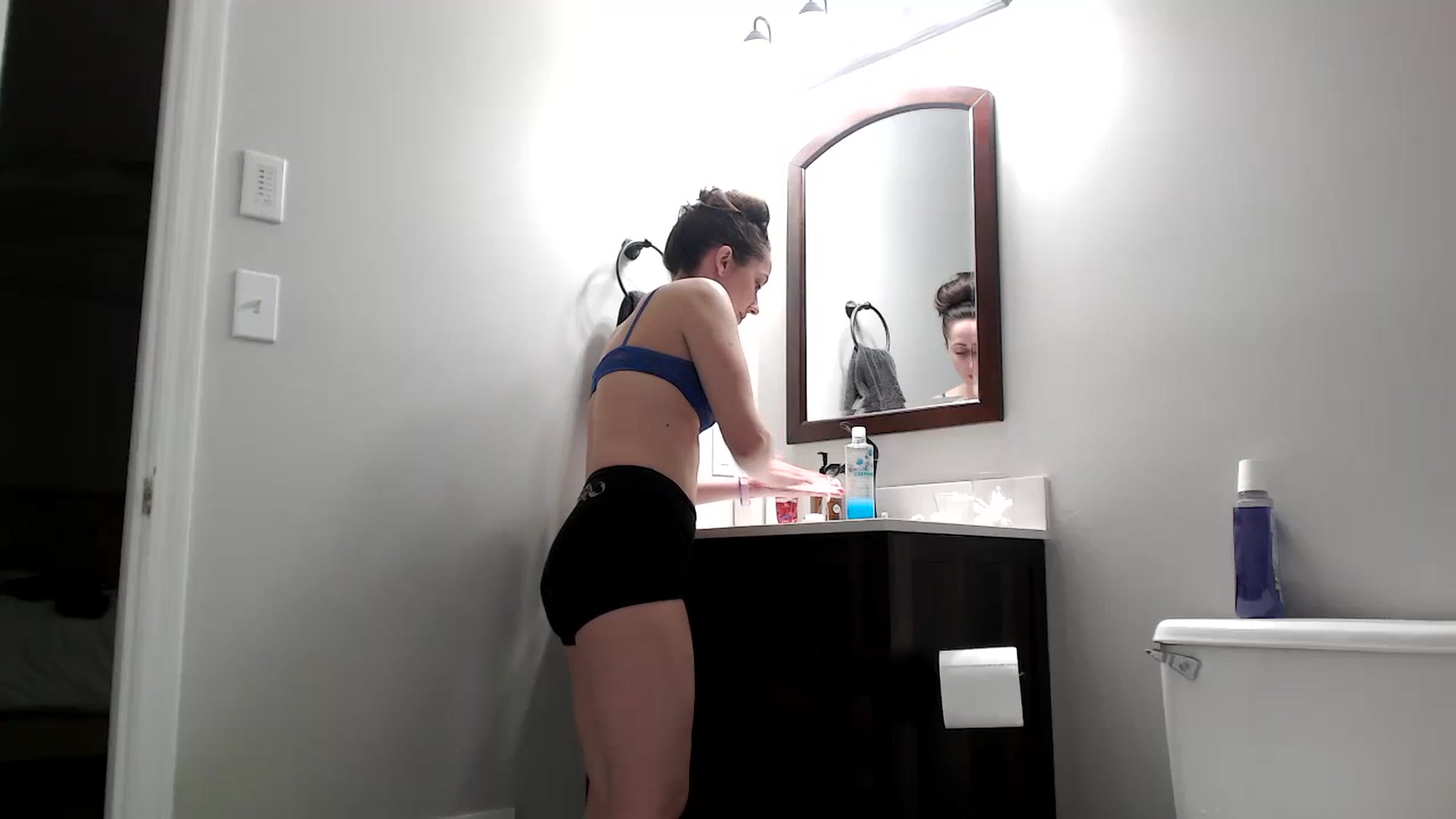 Gallery image thumbnail from Lust_4_Life's myfreecams stream on, 08/05/2023, 03:37 image 18 of 20