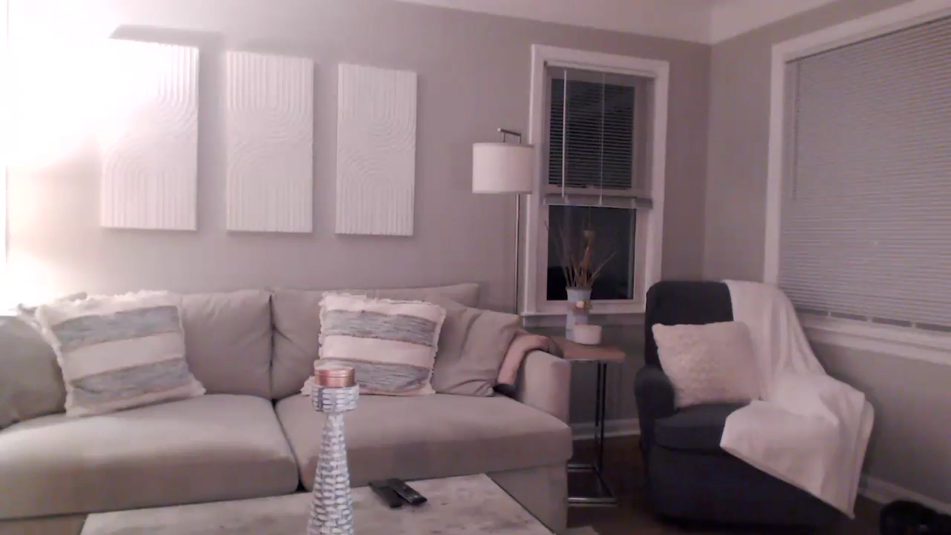 Gallery image thumbnail from Lust_4_Life's myfreecams stream on, 08/09/2023, 01:33 image 15 of 20