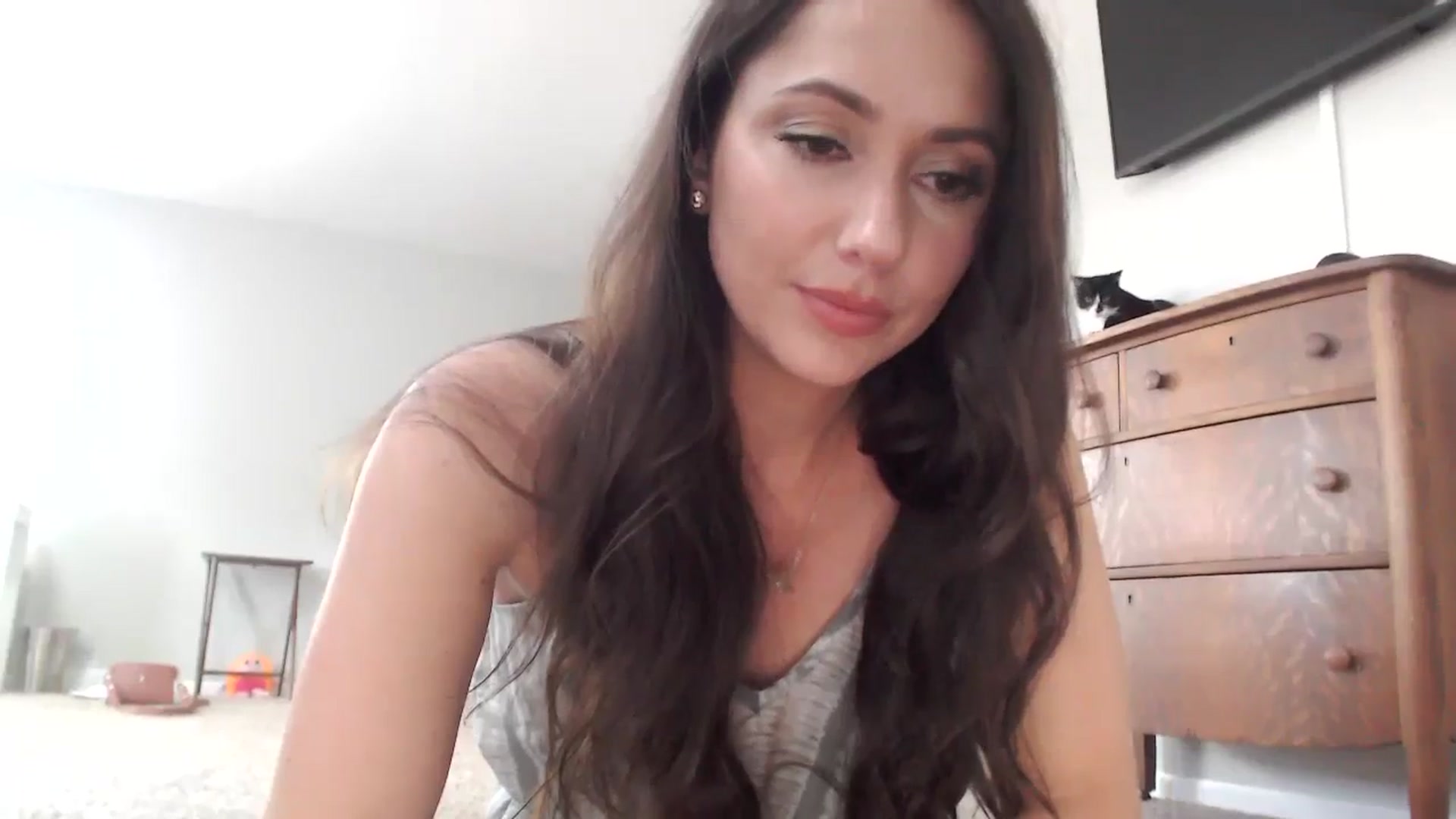 Gallery image thumbnail from Lust_4_Life's myfreecams stream on, 08/12/2023, 22:25 image 19 of 20
