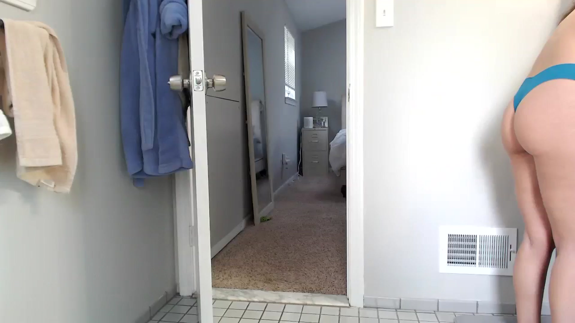 Gallery image thumbnail from Lust_4_Life's myfreecams stream on, 08/16/2023, 22:53 image 13 of 20