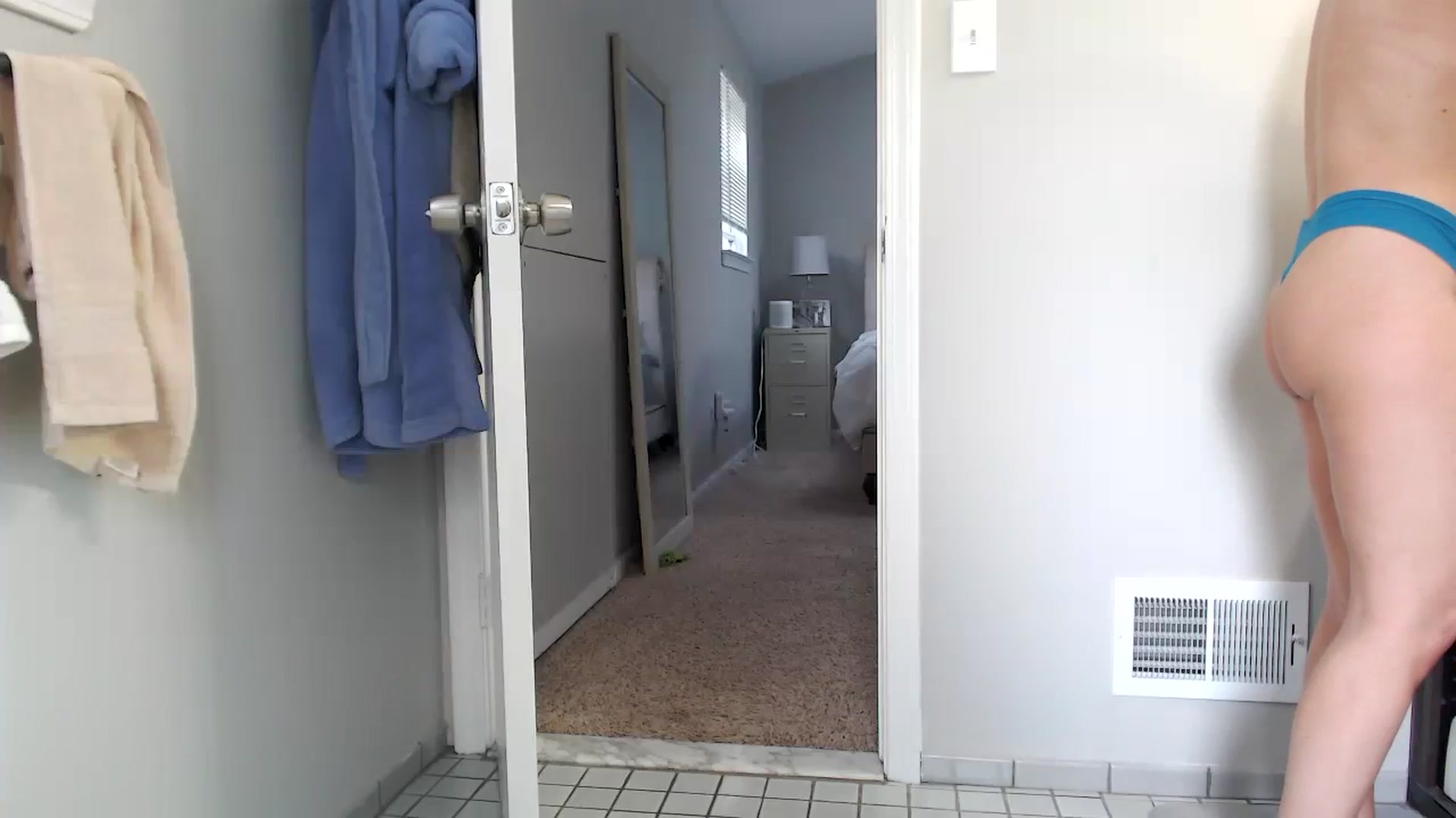 Gallery image thumbnail from Lust_4_Life's myfreecams stream on, 08/16/2023, 22:53 image 12 of 20
