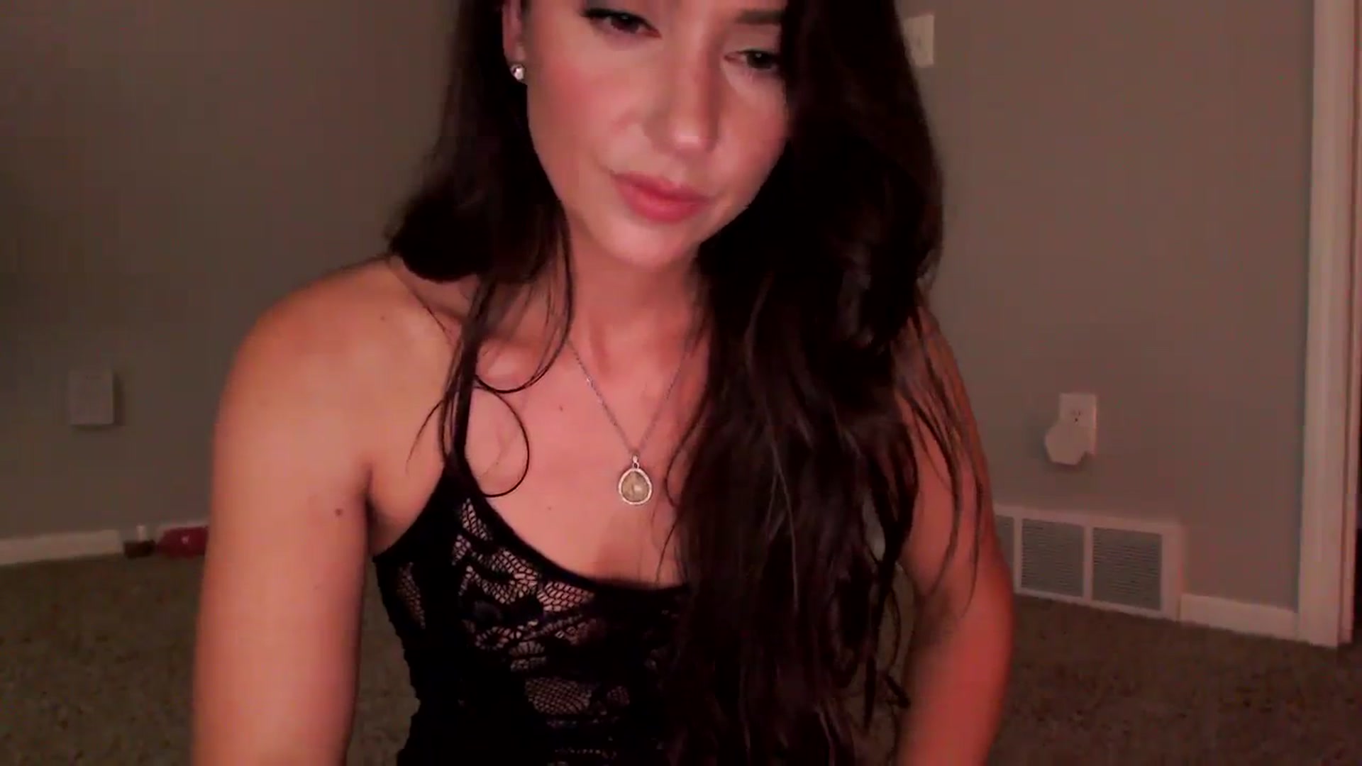 Gallery image thumbnail from Lust_4_Life's myfreecams stream on, 08/18/2023, 24:56 image 13 of 20