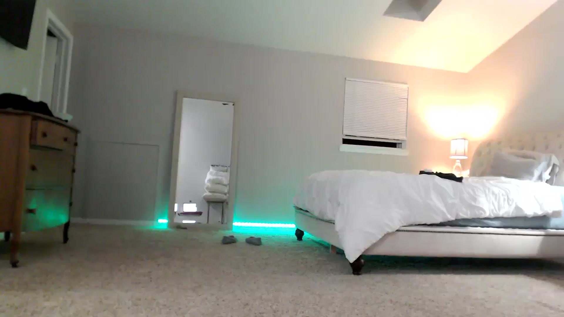 Gallery image thumbnail from Lust_4_Life's myfreecams stream on, 08/19/2023, 02:36 image 7 of 20