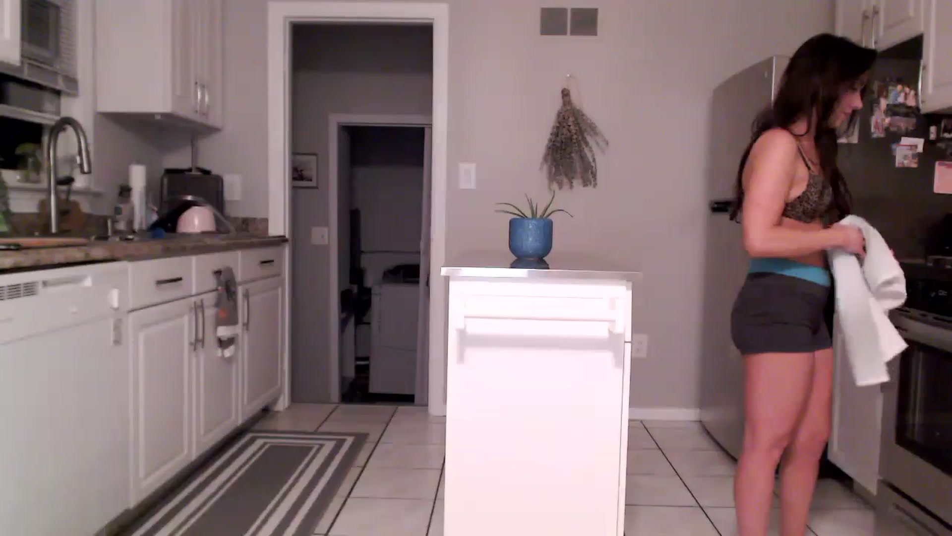 Gallery image thumbnail from Lust_4_Life's myfreecams stream on, 08/19/2023, 02:36 image 10 of 20