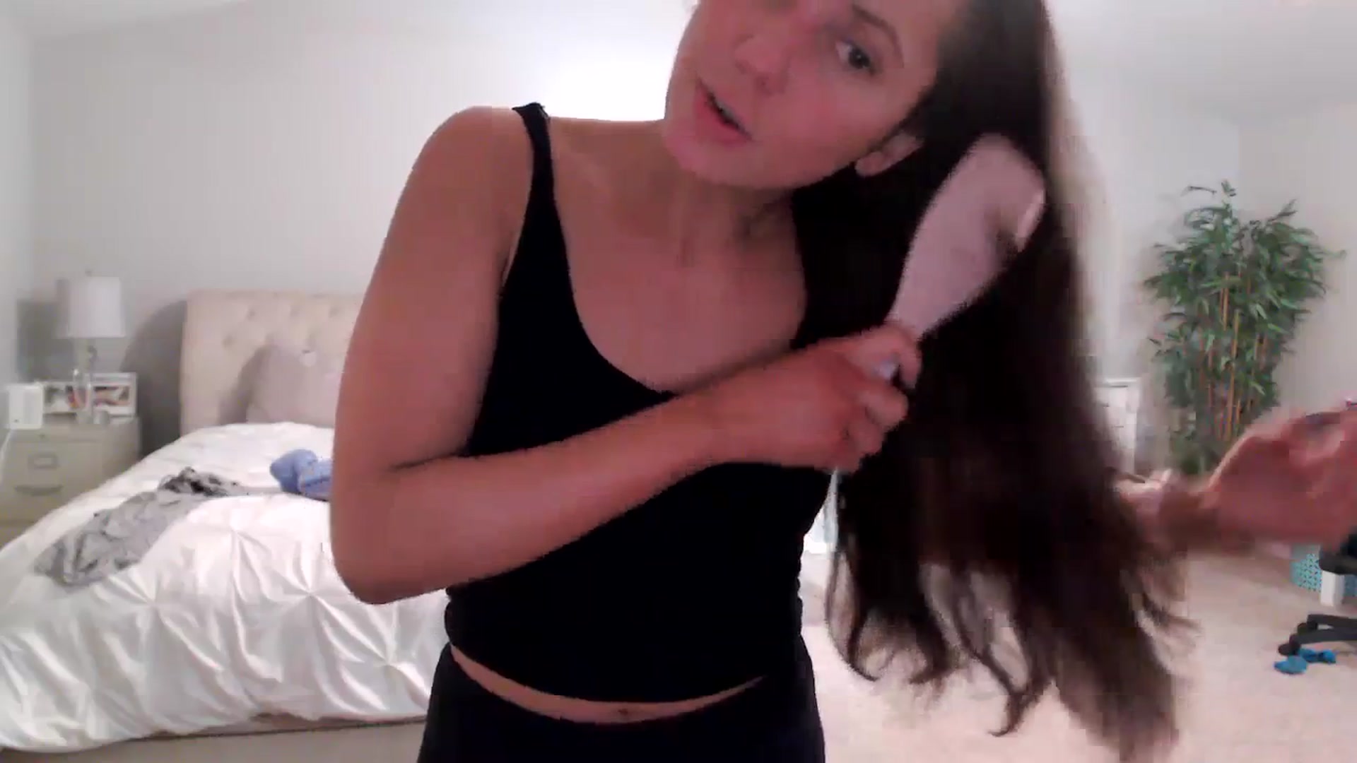 Gallery image thumbnail from Lust_4_Life's myfreecams stream on, 09/02/2023, 02:07 image 16 of 20