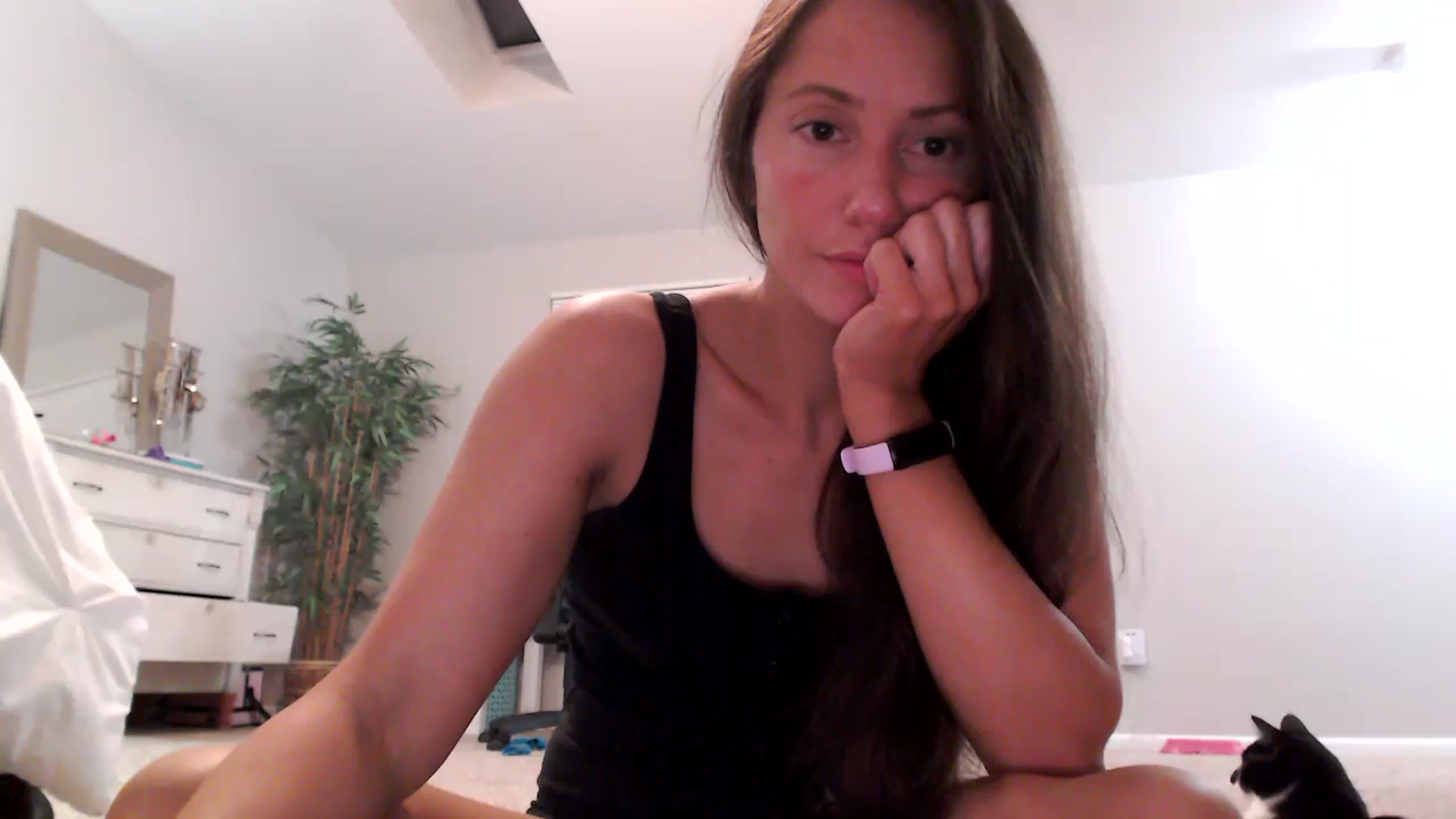 Gallery image thumbnail from Lust_4_Life's myfreecams stream on, 09/02/2023, 02:07 image 19 of 20