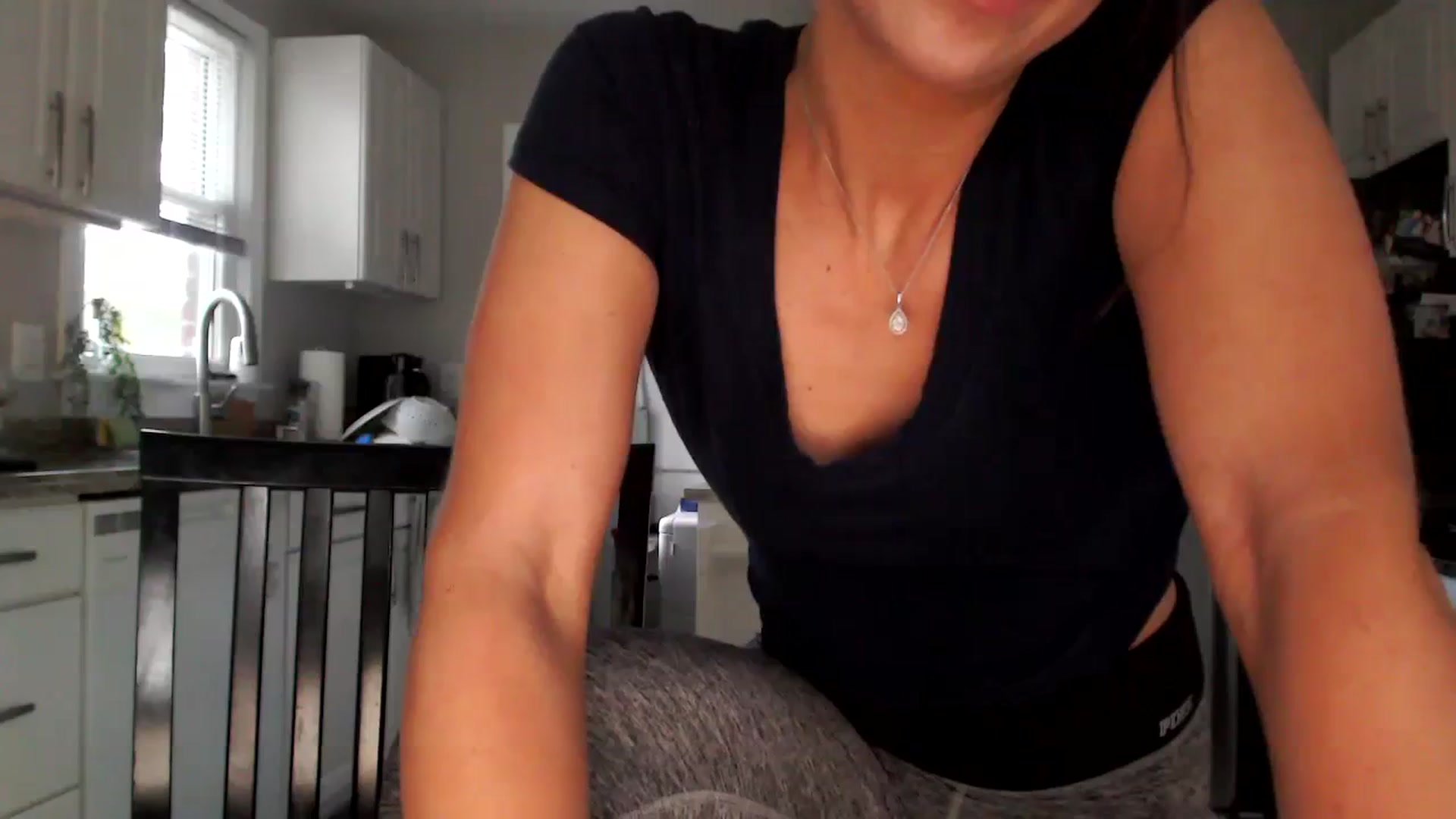 Gallery image thumbnail from Lust_4_Life's myfreecams stream on, 09/06/2023, 23:31 image 19 of 20