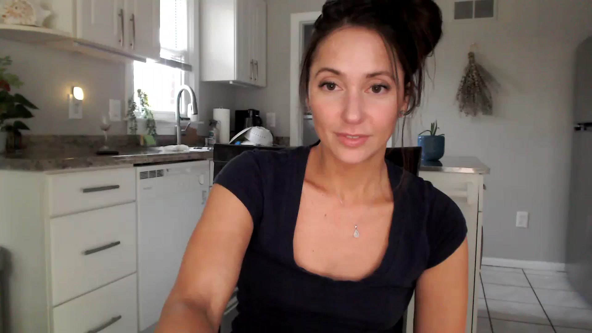 Gallery image thumbnail from Lust_4_Life's myfreecams stream on, 09/06/2023, 23:31 image 9 of 20