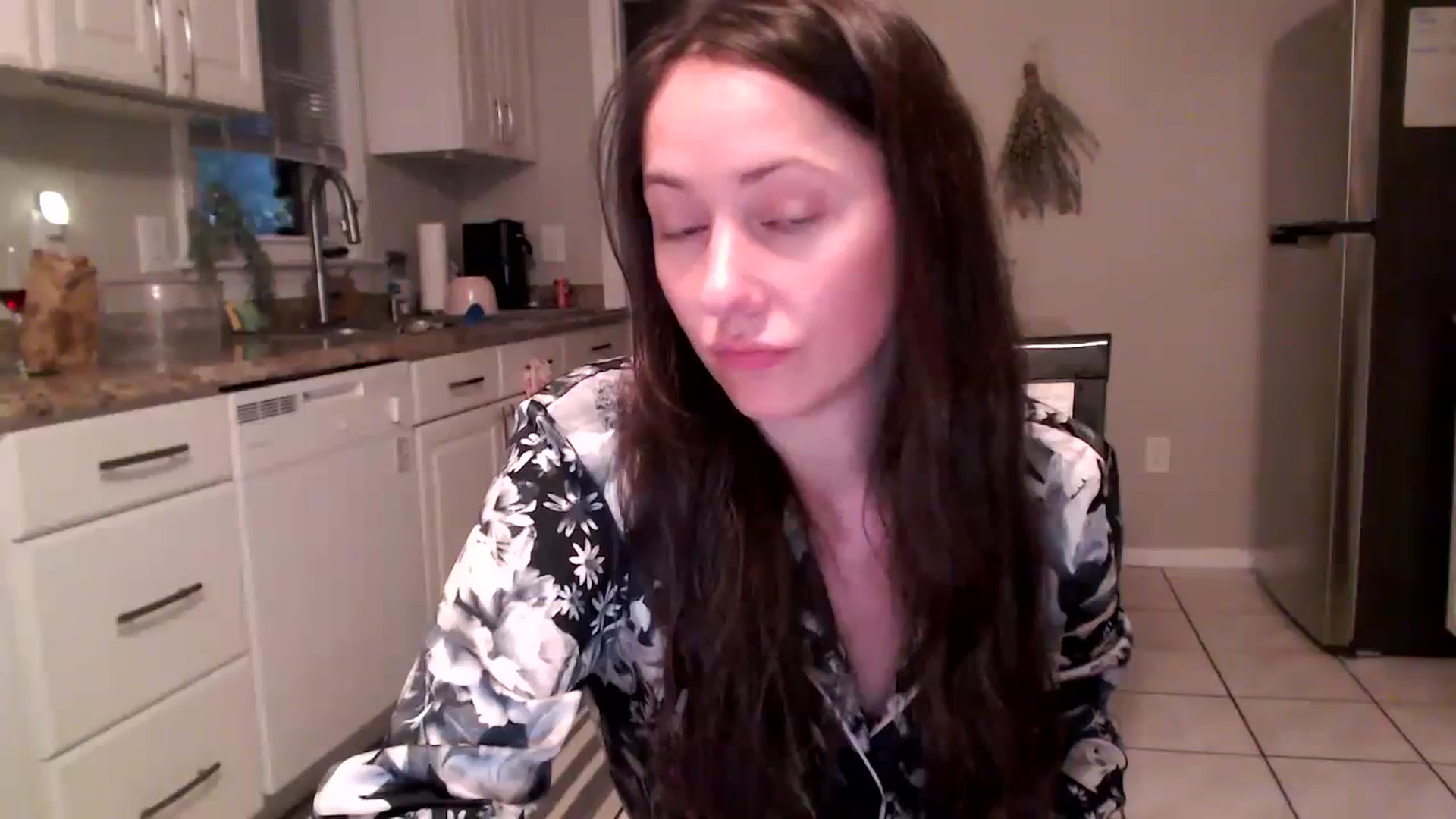 Gallery image thumbnail from Lust_4_Life's myfreecams stream on, 09/24/2023, 01:41 image 14 of 20