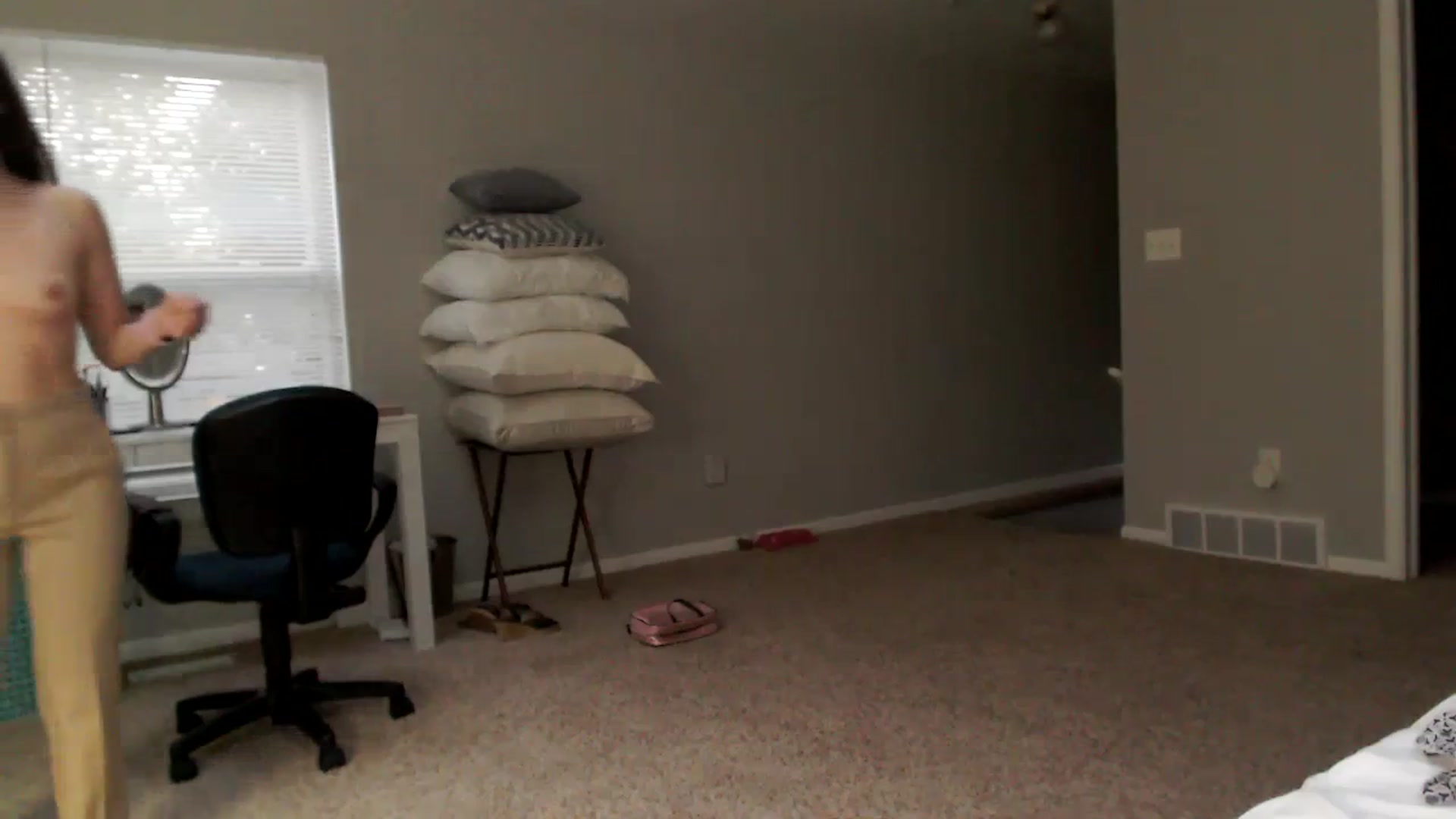 Gallery image thumbnail from Lust_4_Life's myfreecams stream on, 09/25/2023, 23:38 image 14 of 20