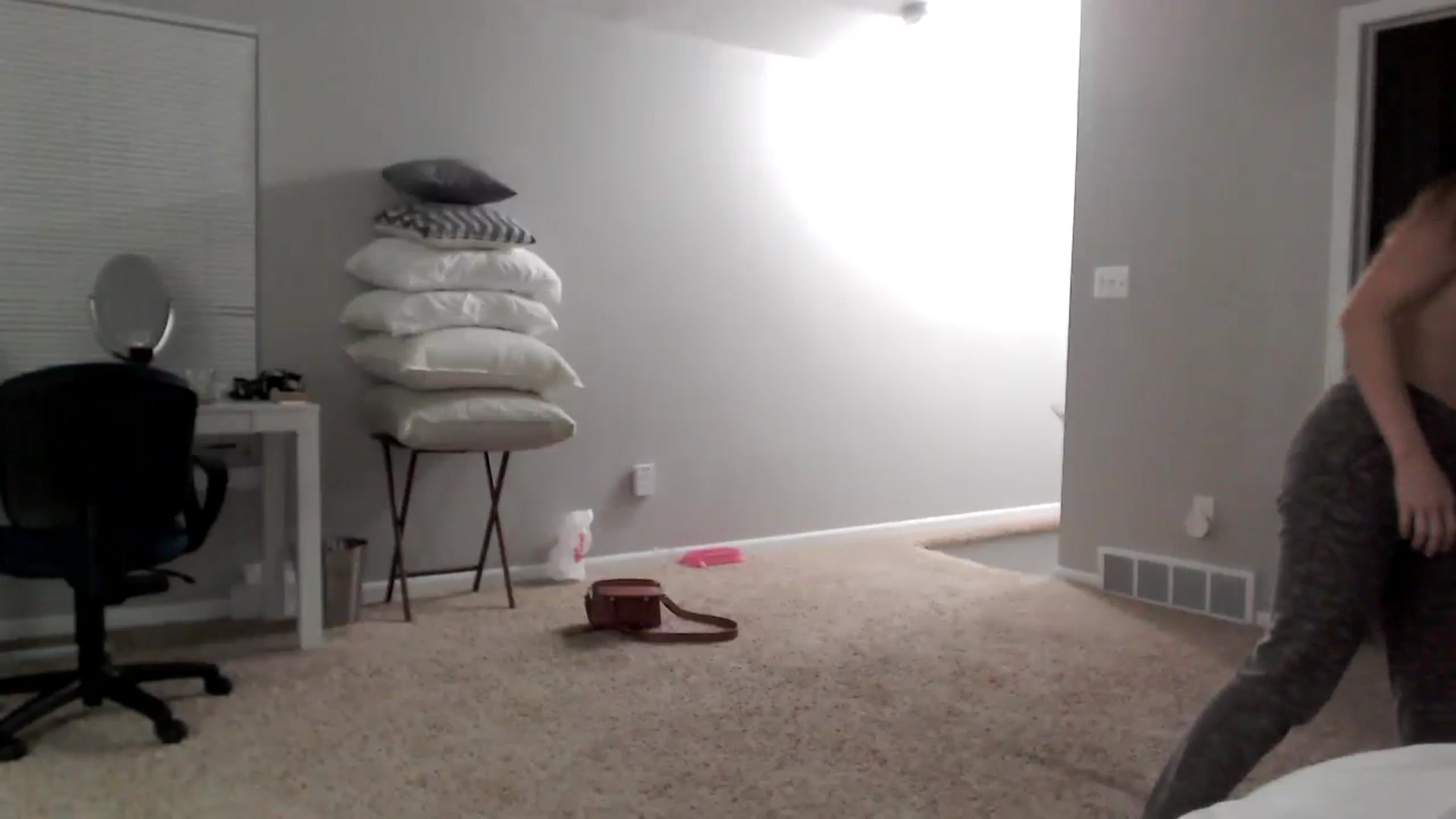 Gallery image thumbnail from Lust_4_Life's myfreecams stream on, 09/27/2023, 02:11 image 15 of 20