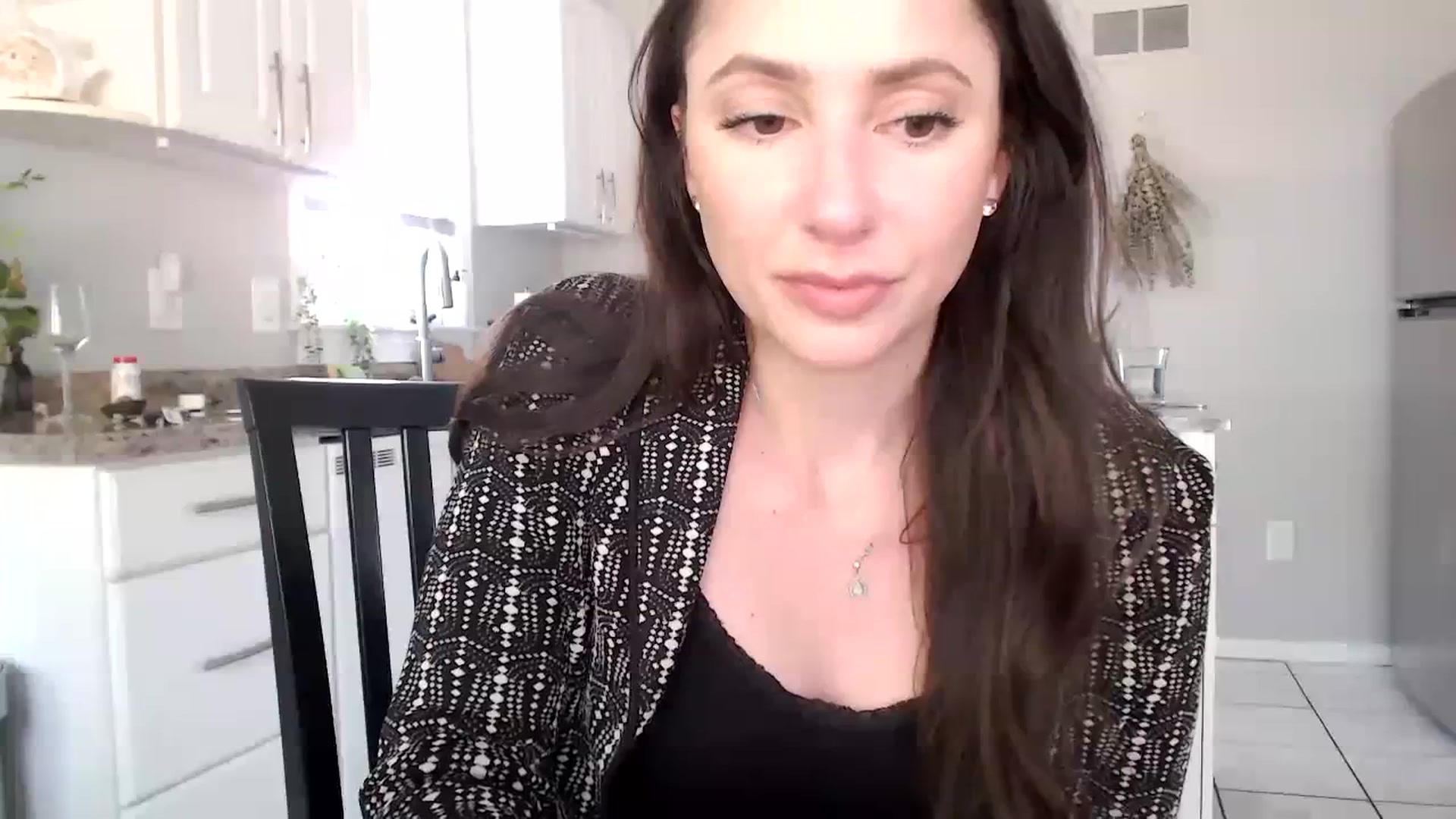 Gallery image thumbnail from Lust_4_Life's myfreecams stream on, 10/12/2023, 17:37 image 18 of 20