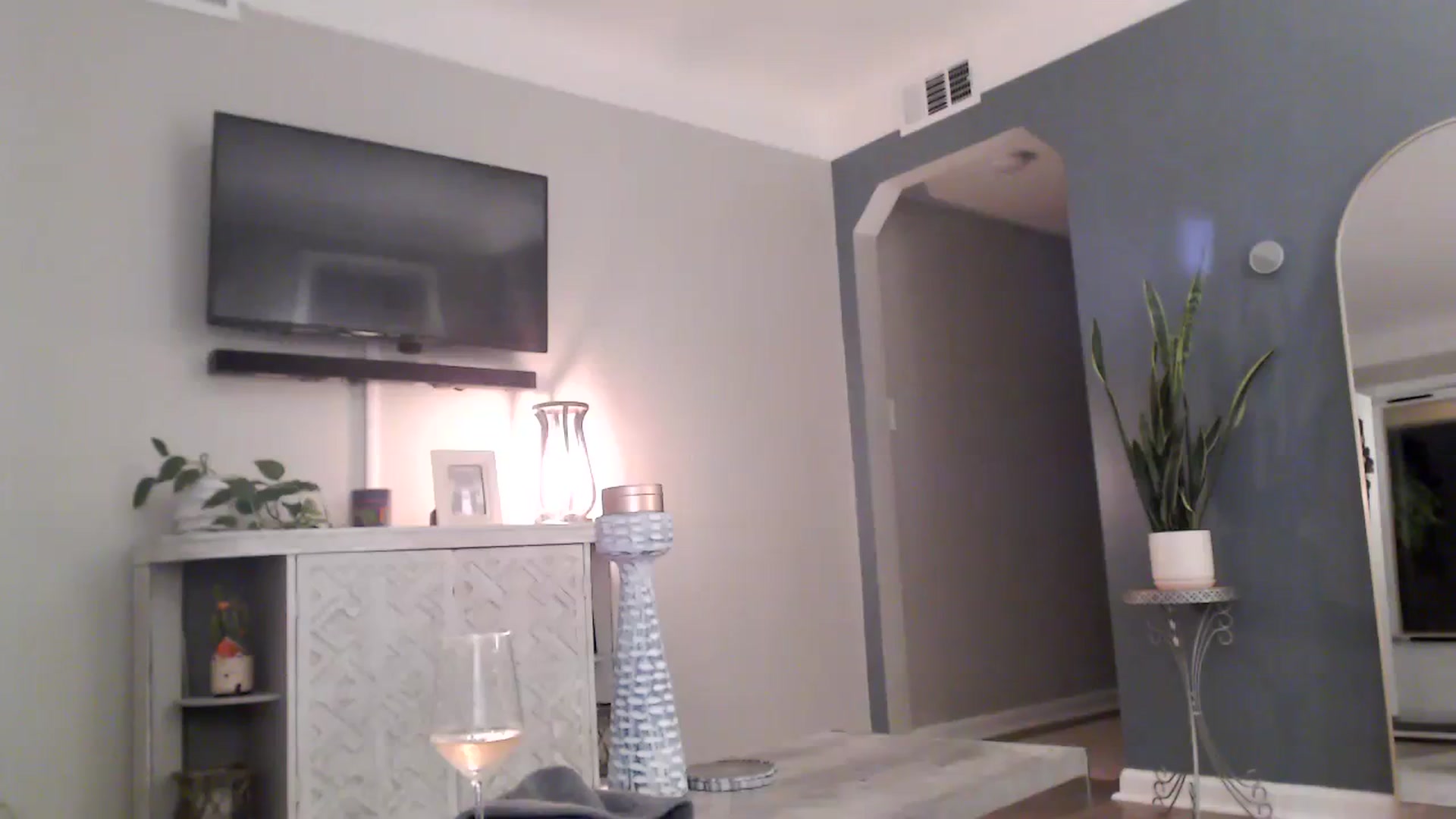 Gallery image thumbnail from Lust_4_Life's myfreecams stream on, 10/15/2023, 03:51 image 9 of 20