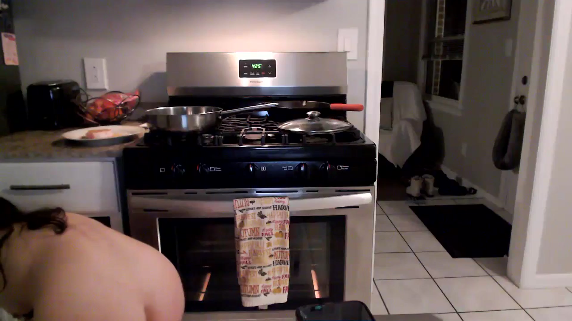 Gallery image thumbnail from Lust_4_Life's myfreecams stream on, 10/19/2023, 24:00 image 18 of 20