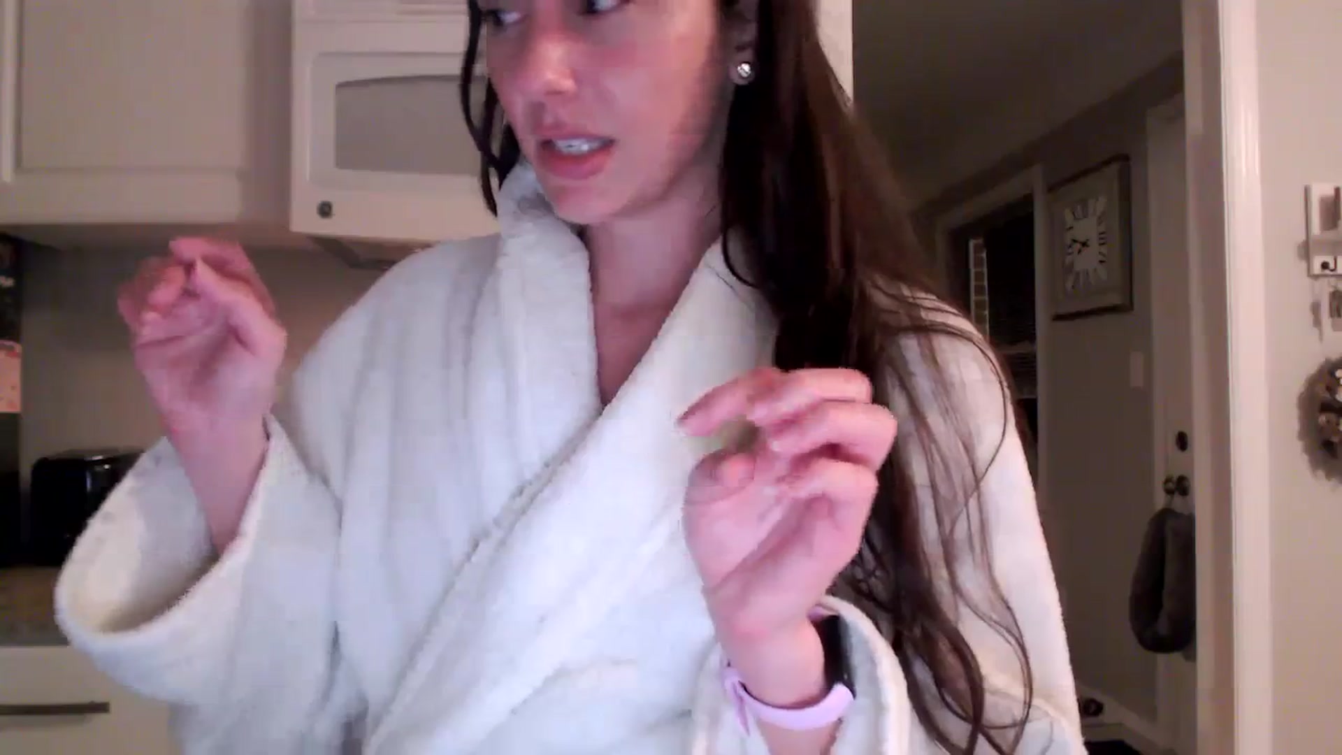 Gallery image thumbnail from Lust_4_Life's myfreecams stream on, 10/19/2023, 24:00 image 9 of 20