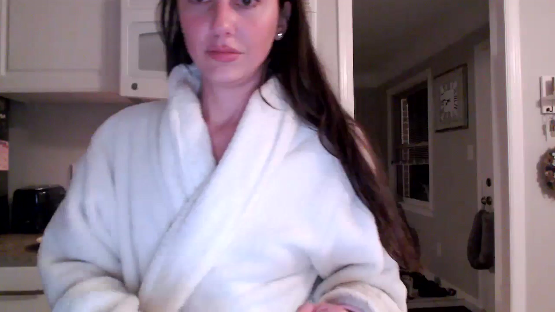 Gallery image thumbnail from Lust_4_Life's myfreecams stream on, 10/19/2023, 24:00 image 8 of 20