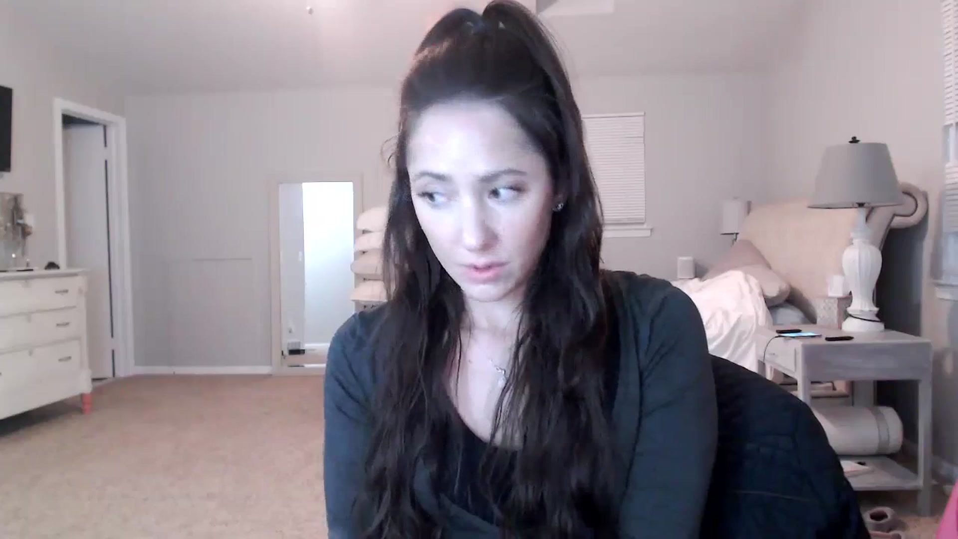 Gallery image thumbnail from Lust_4_Life's myfreecams stream on, 10/20/2023, 24:02 image 5 of 20
