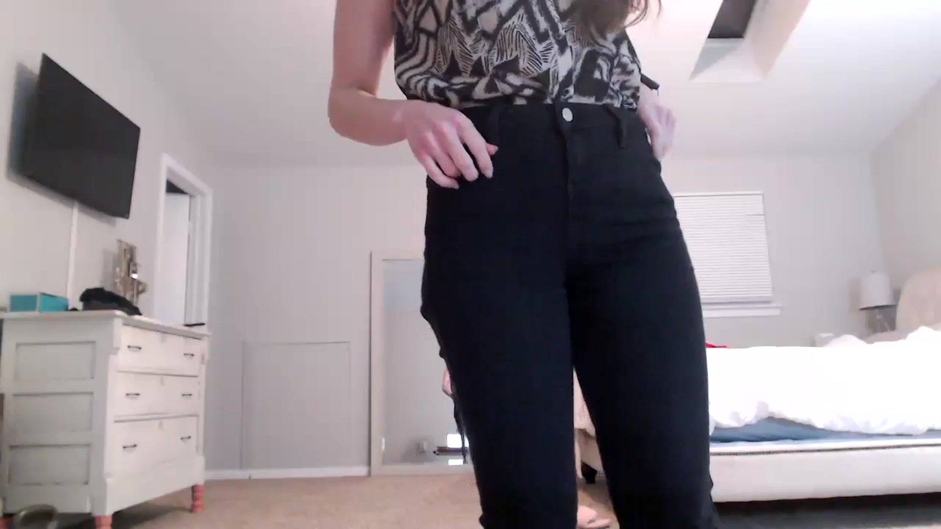 Gallery image thumbnail from Lust_4_Life's myfreecams stream on, 10/20/2023, 23:29 image 16 of 20