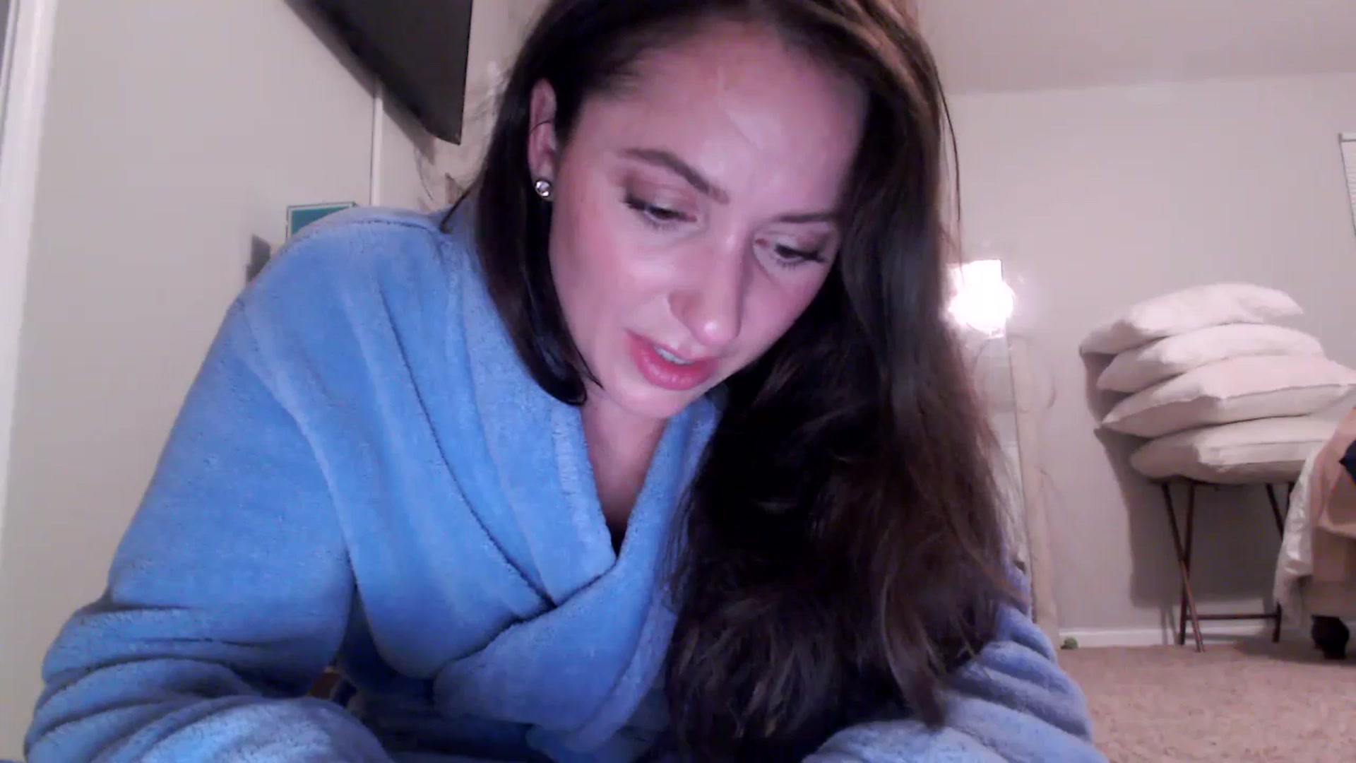 Gallery image thumbnail from Lust_4_Life's myfreecams stream on, 10/23/2023, 23:10 image 14 of 20