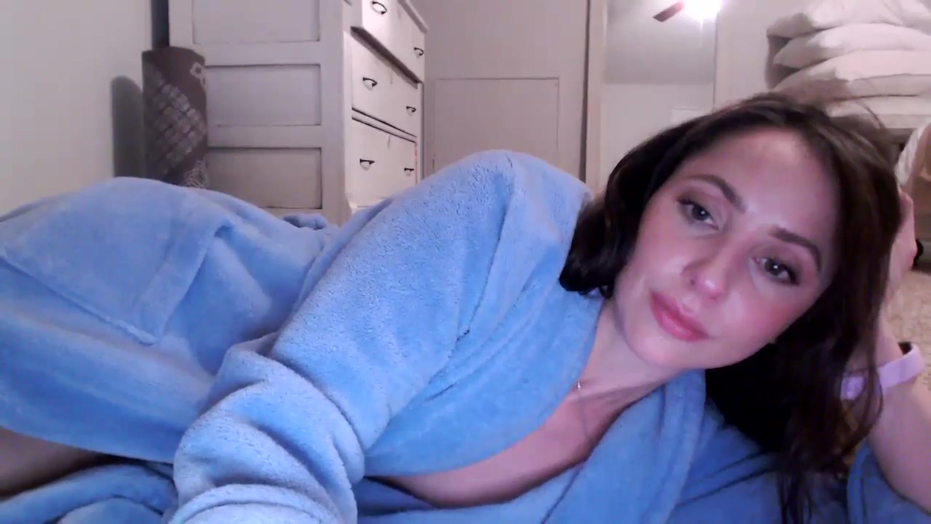 Gallery image thumbnail from Lust_4_Life's myfreecams stream on, 10/23/2023, 23:10 image 5 of 20