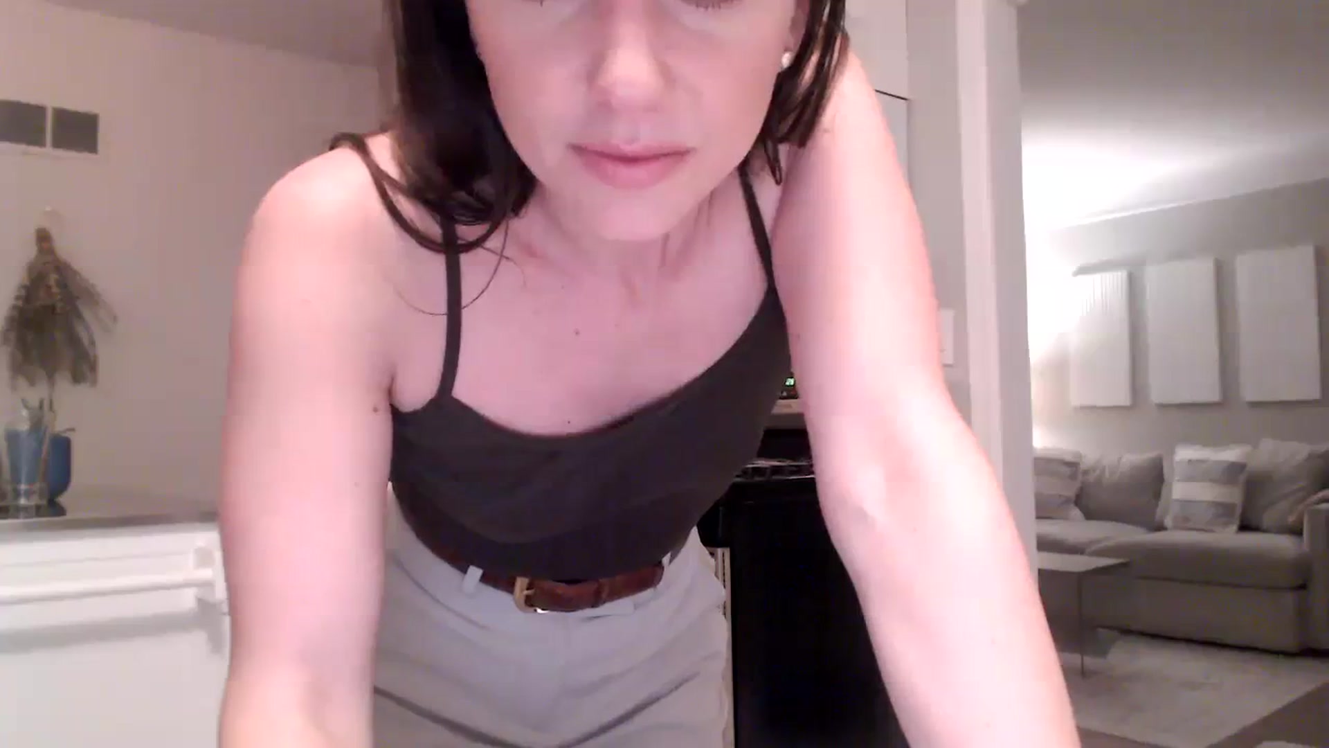 Gallery image thumbnail from Lust_4_Life's myfreecams stream on, 10/24/2023, 23:58 image 13 of 20