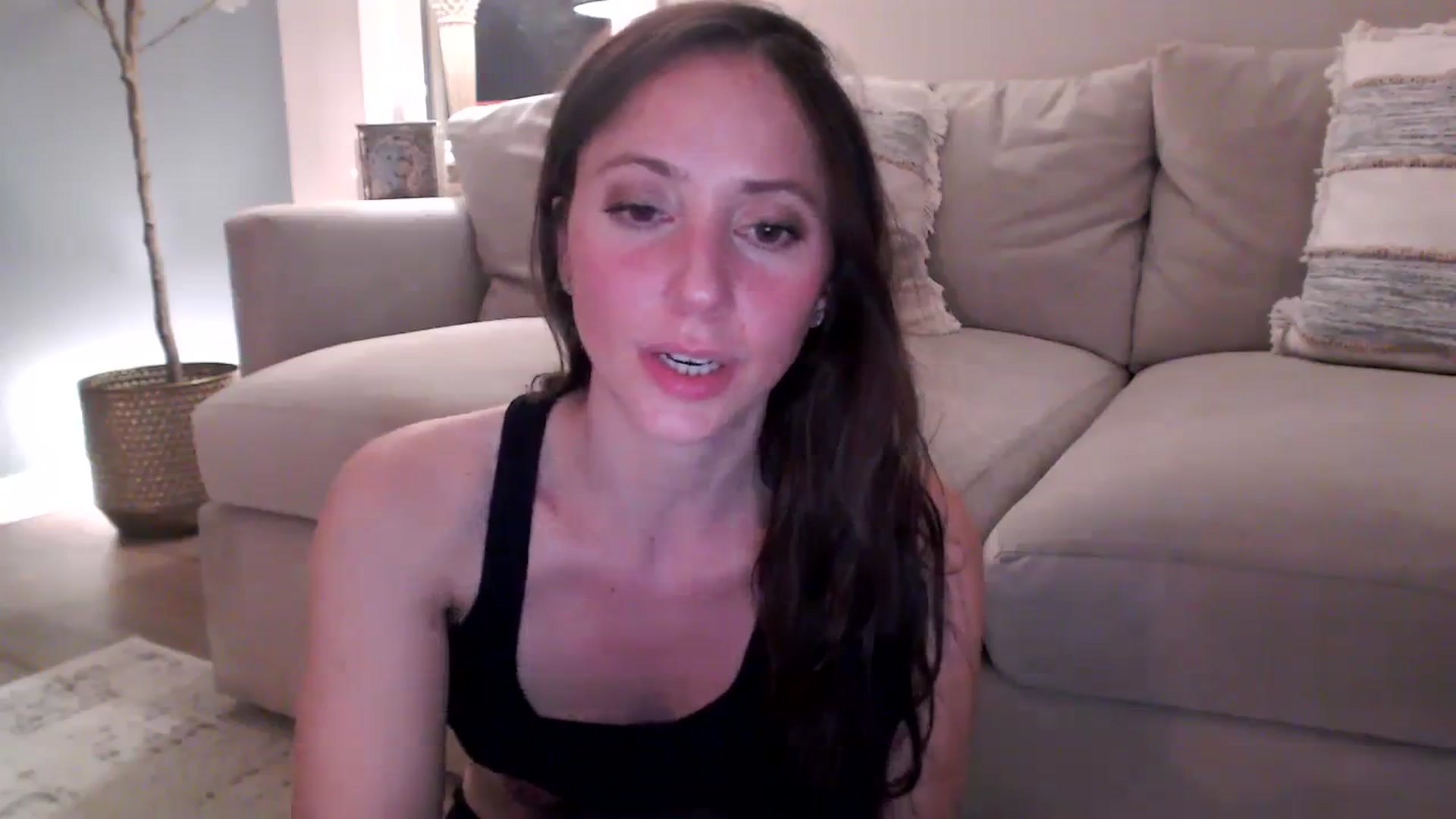 Gallery image thumbnail from Lust_4_Life's myfreecams stream on, 10/28/2023, 01:33 image 15 of 20