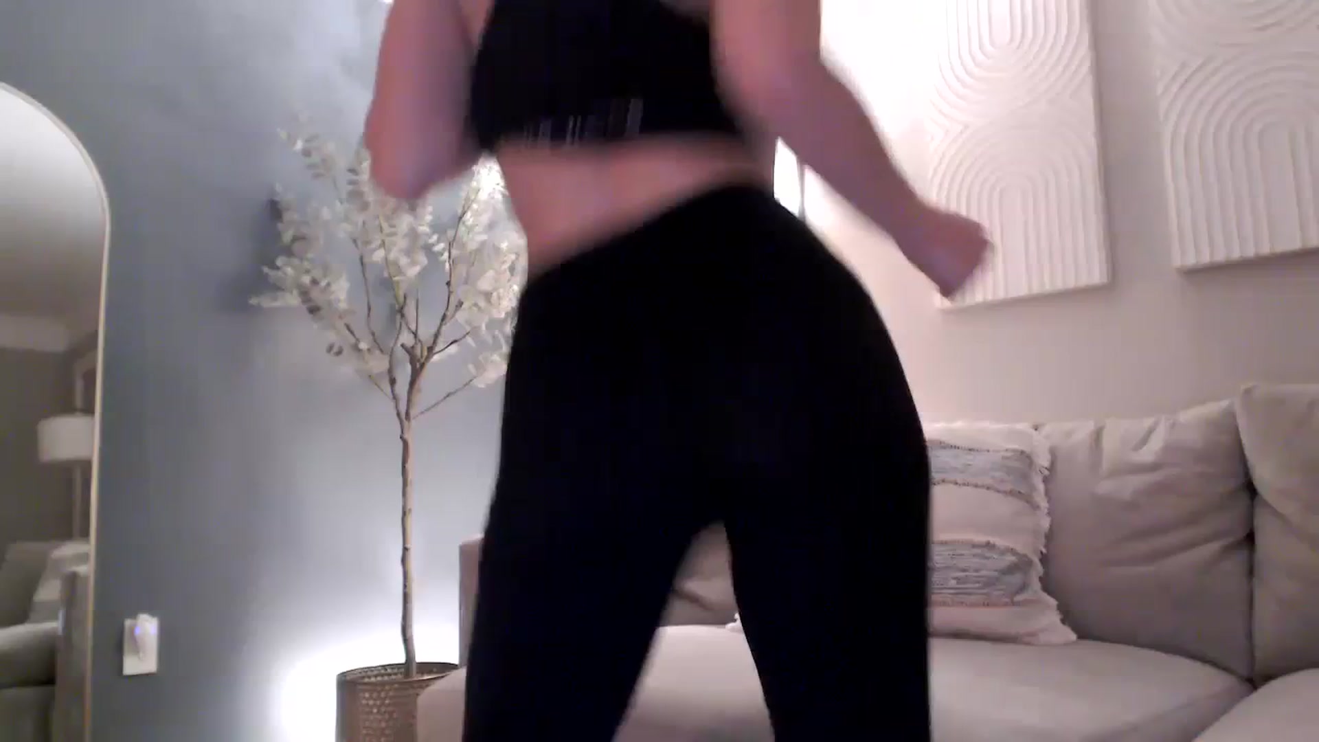 Gallery image thumbnail from Lust_4_Life's myfreecams stream on, 10/28/2023, 01:33 image 7 of 20