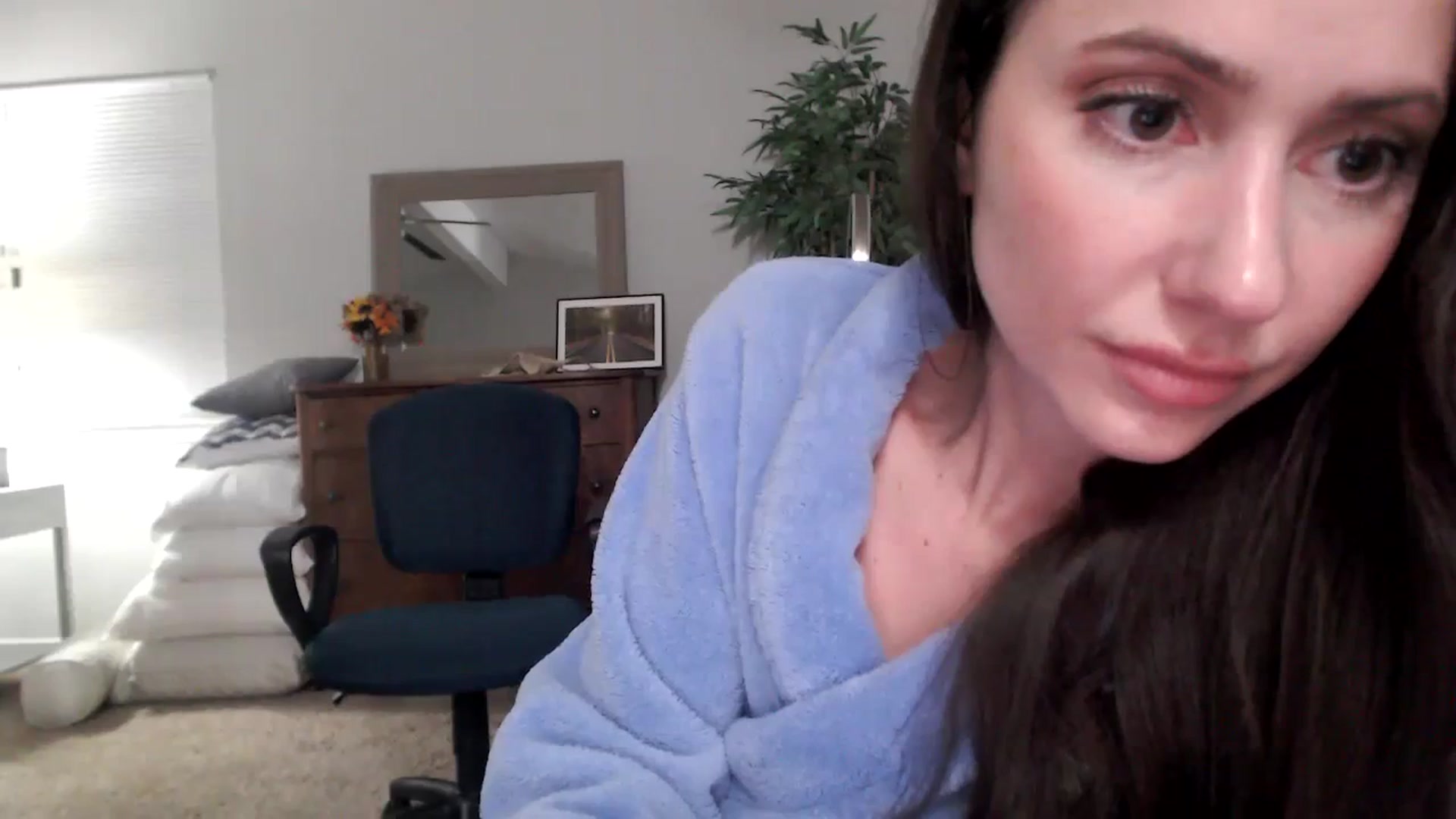 Gallery image thumbnail from Lust_4_Life's myfreecams stream on, 11/07/2023, 24:34 image 2 of 20