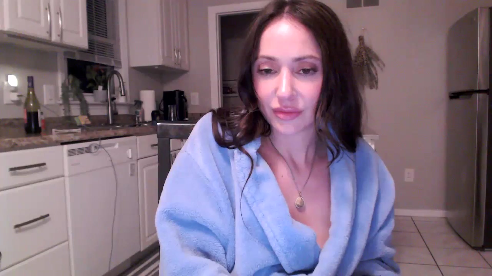 Gallery image thumbnail from Lust_4_Life's myfreecams stream on, 11/09/2023, 01:02 image 16 of 20