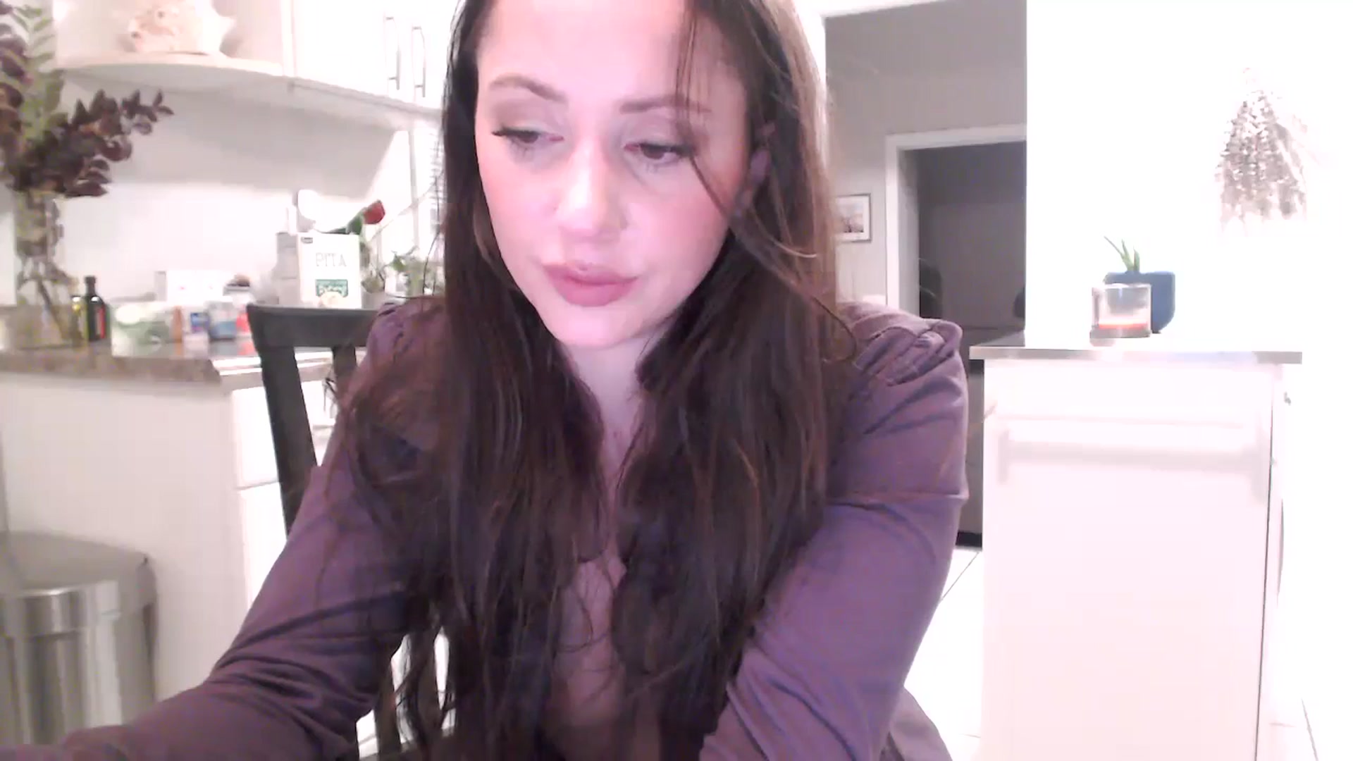 Gallery image thumbnail from Lust_4_Life's myfreecams stream on, 11/19/2023, 24:17 image 17 of 20