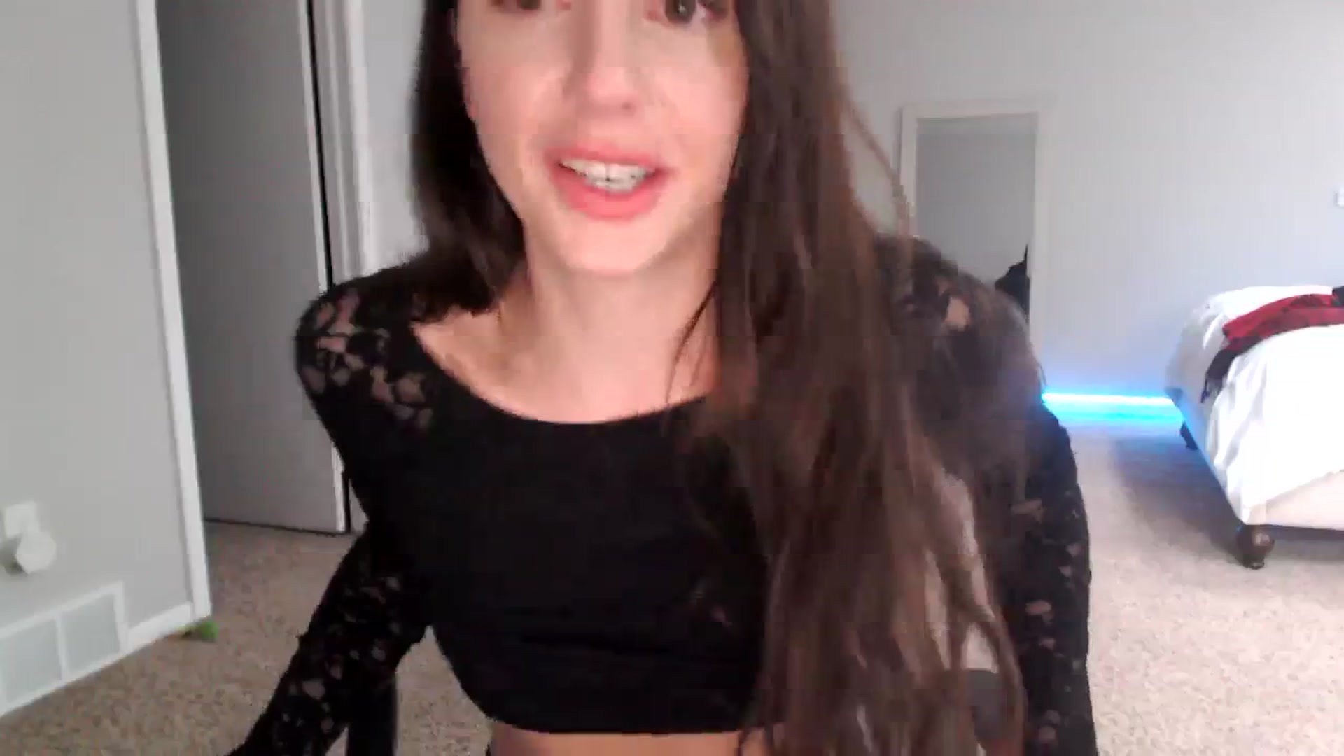 Gallery image thumbnail from Lust_4_Life's myfreecams stream on, 11/26/2023, 20:43 image 18 of 20