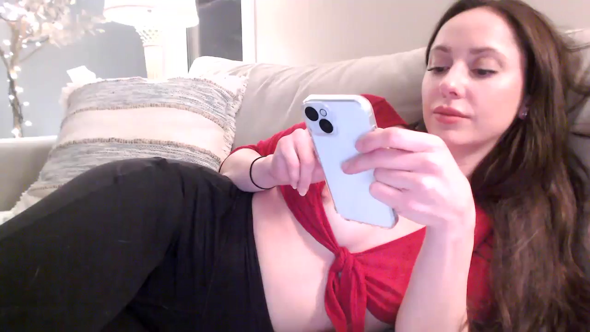 Gallery image thumbnail from Lust_4_Life's myfreecams stream on, 11/29/2023, 24:23 image 20 of 20