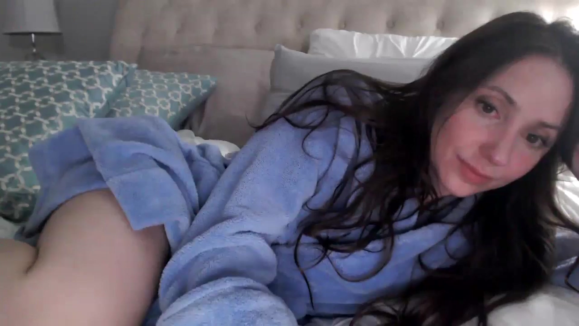 Gallery image thumbnail from Lust_4_Life's myfreecams stream on, 01/17/2024, 01:34 image 16 of 20