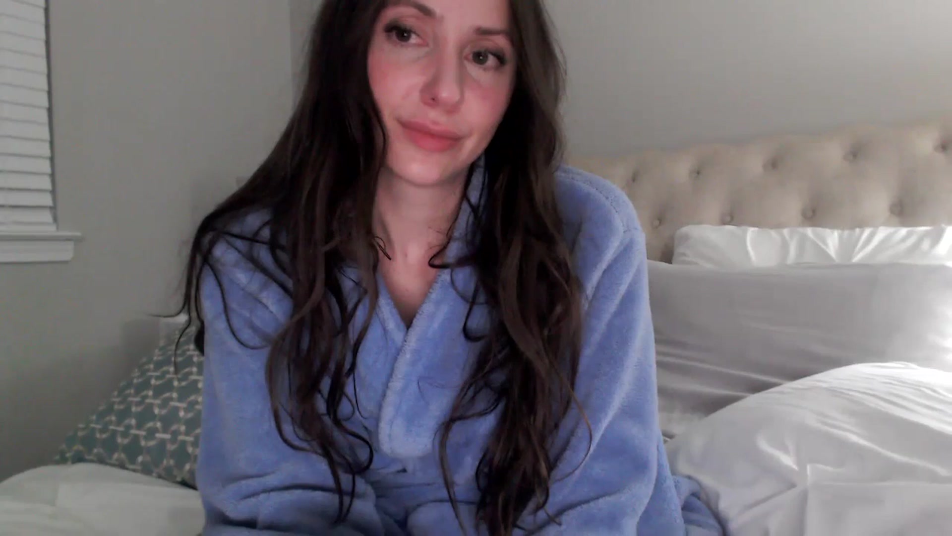 Gallery image thumbnail from Lust_4_Life's myfreecams stream on, 01/17/2024, 01:34 image 10 of 20