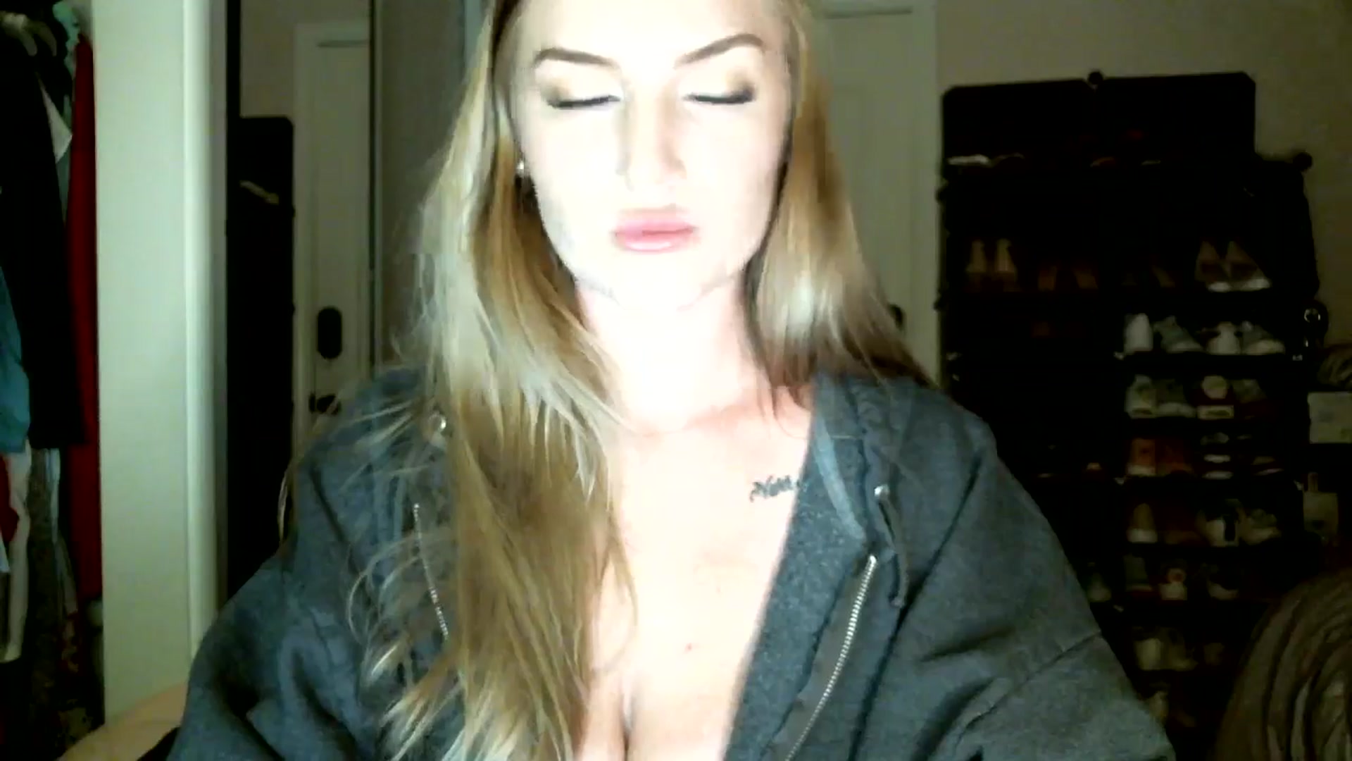 Gallery image thumbnail from Lustful_Rose's myfreecams stream on, 09/07/2025, 08:43 image 4 of 20