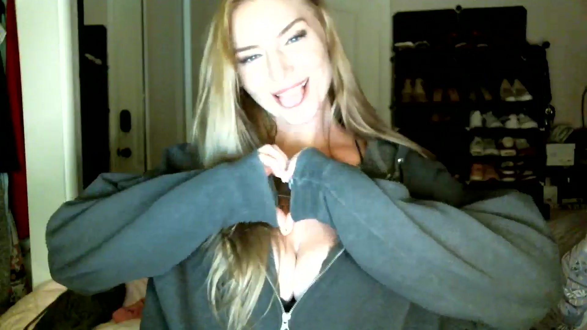 Gallery image thumbnail from Lustful_Rose's myfreecams stream on, 09/07/2025, 08:43 image 16 of 20