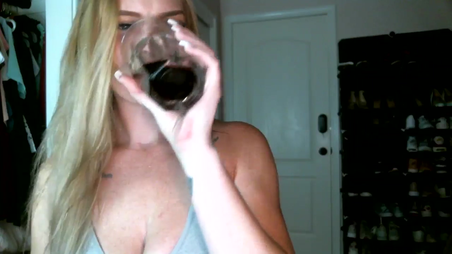 Gallery image thumbnail from Lustful_Rose's myfreecams stream on, 09/09/2025, 08:17 image 6 of 20