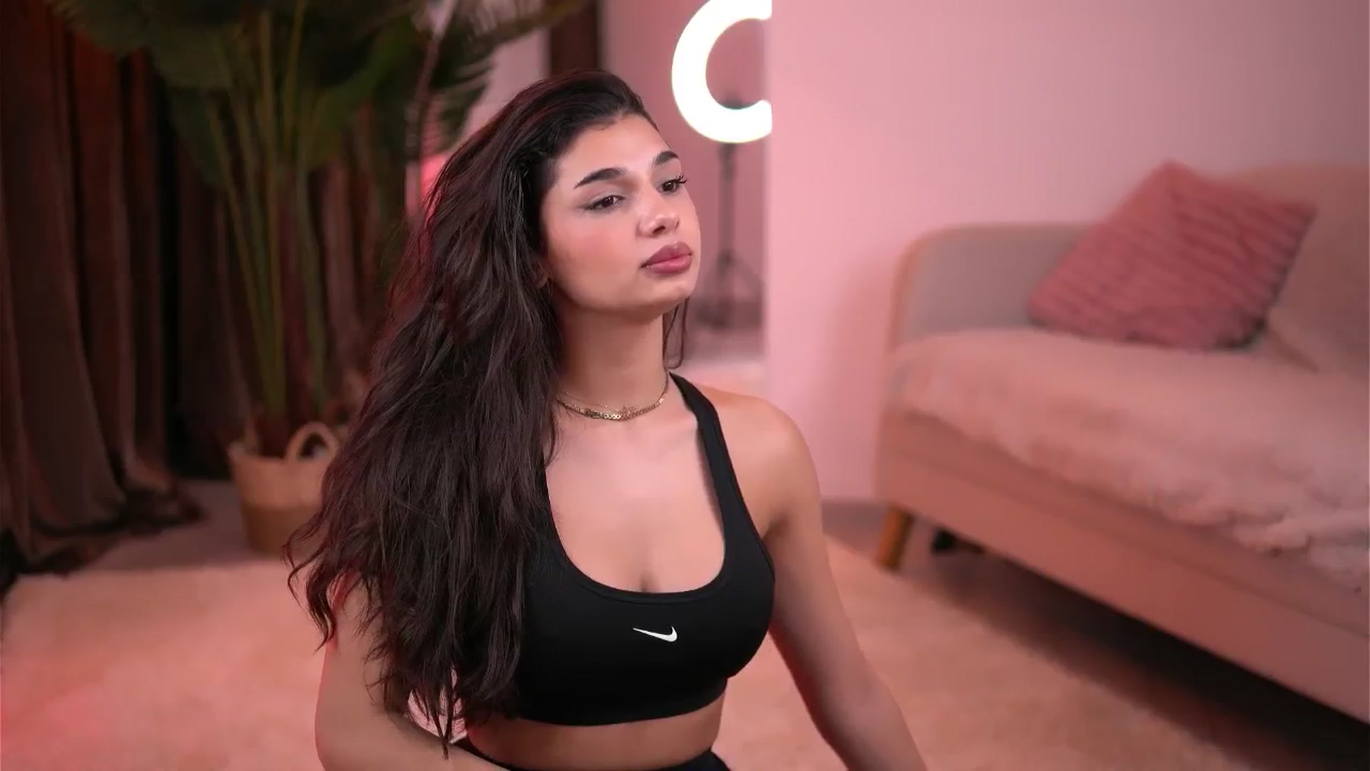 Gallery image thumbnail from LuvCaprice's myfreecams stream on, 11/21/2025, 11:29 image 3 of 20