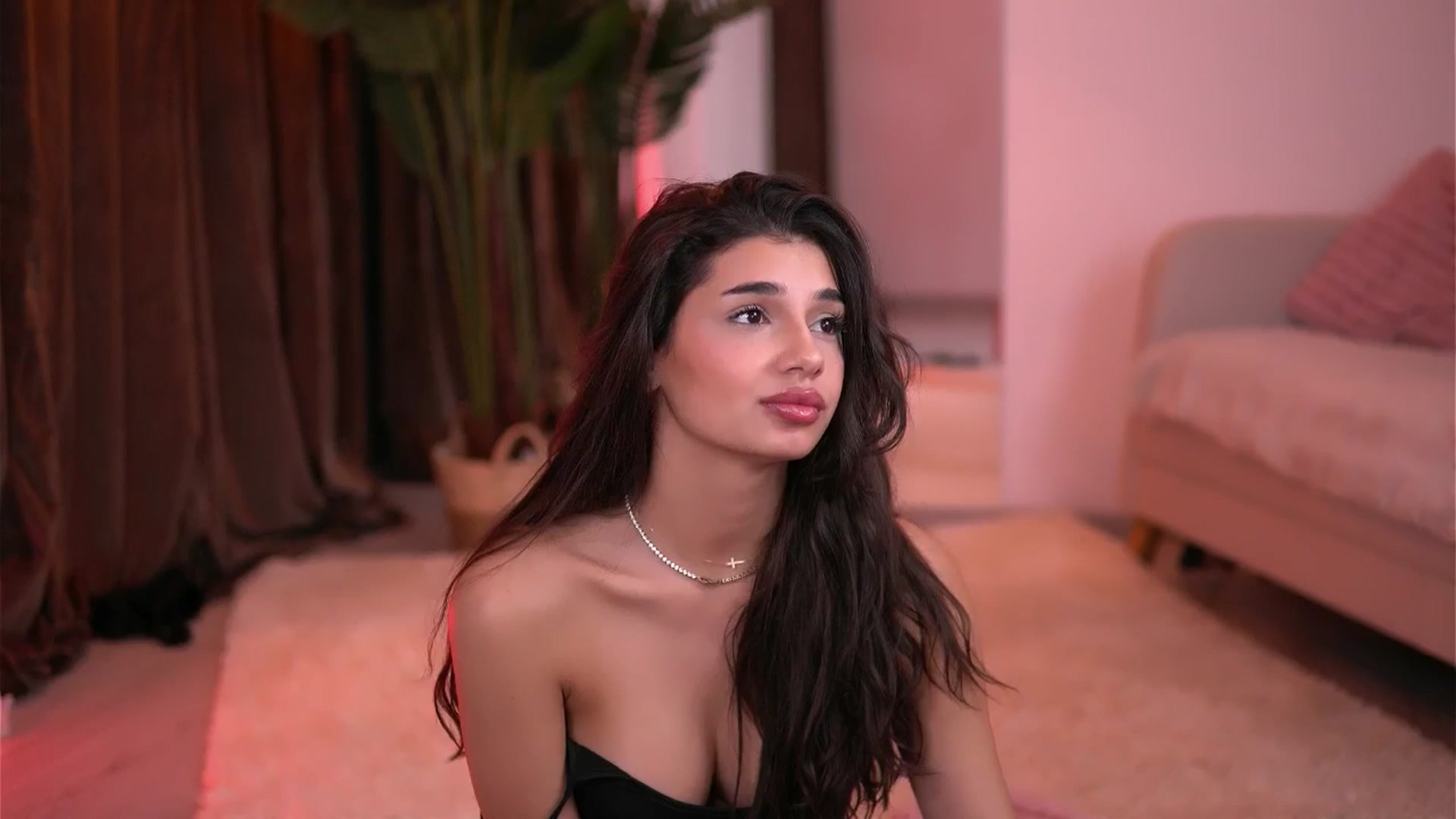 Gallery image thumbnail from LuvCaprice's myfreecams stream on, 11/21/2025, 16:07 image 3 of 20