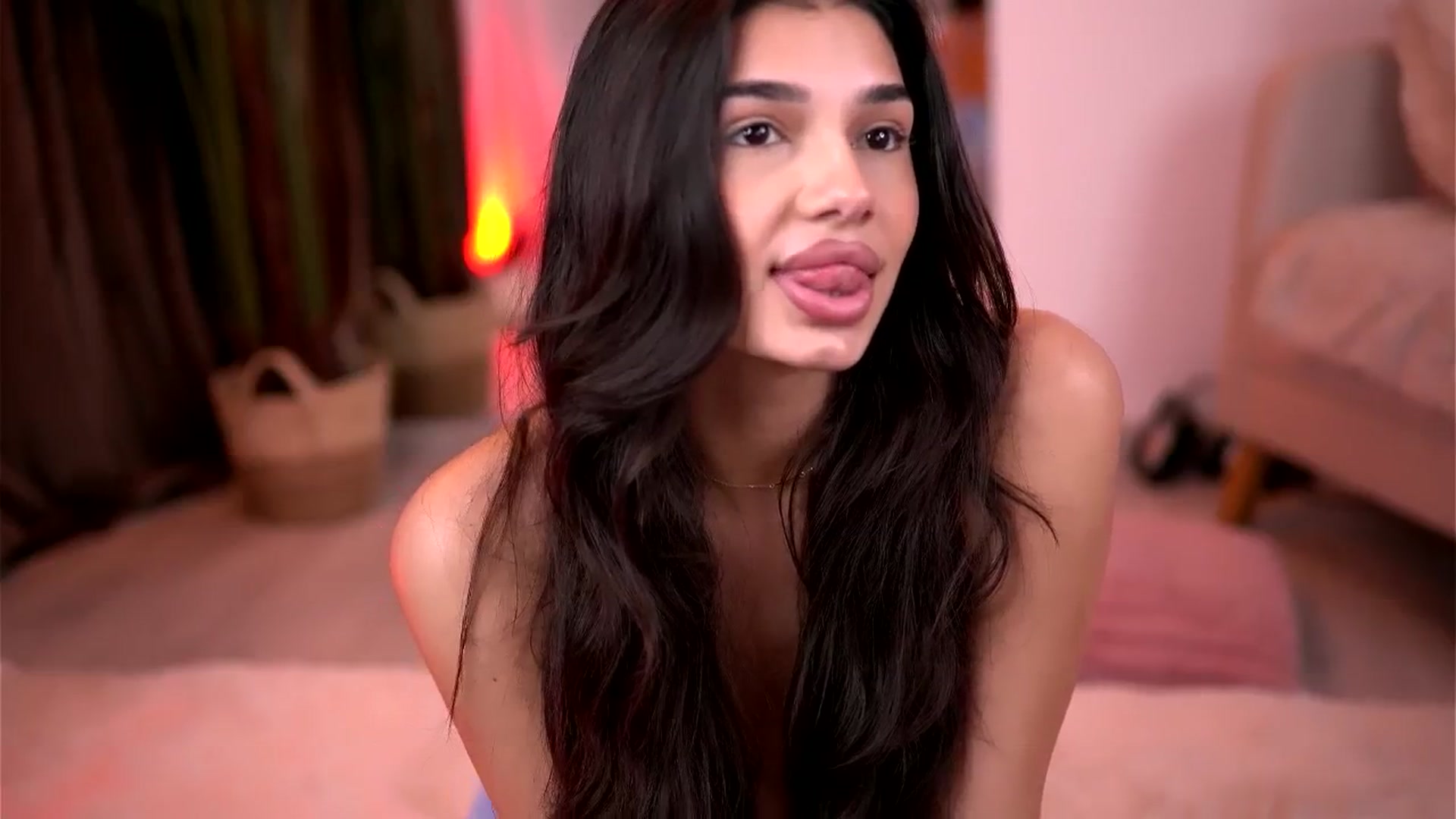 Gallery image thumbnail from LuvCaprice's myfreecams stream on, 12/03/2025, 14:02 image 7 of 20