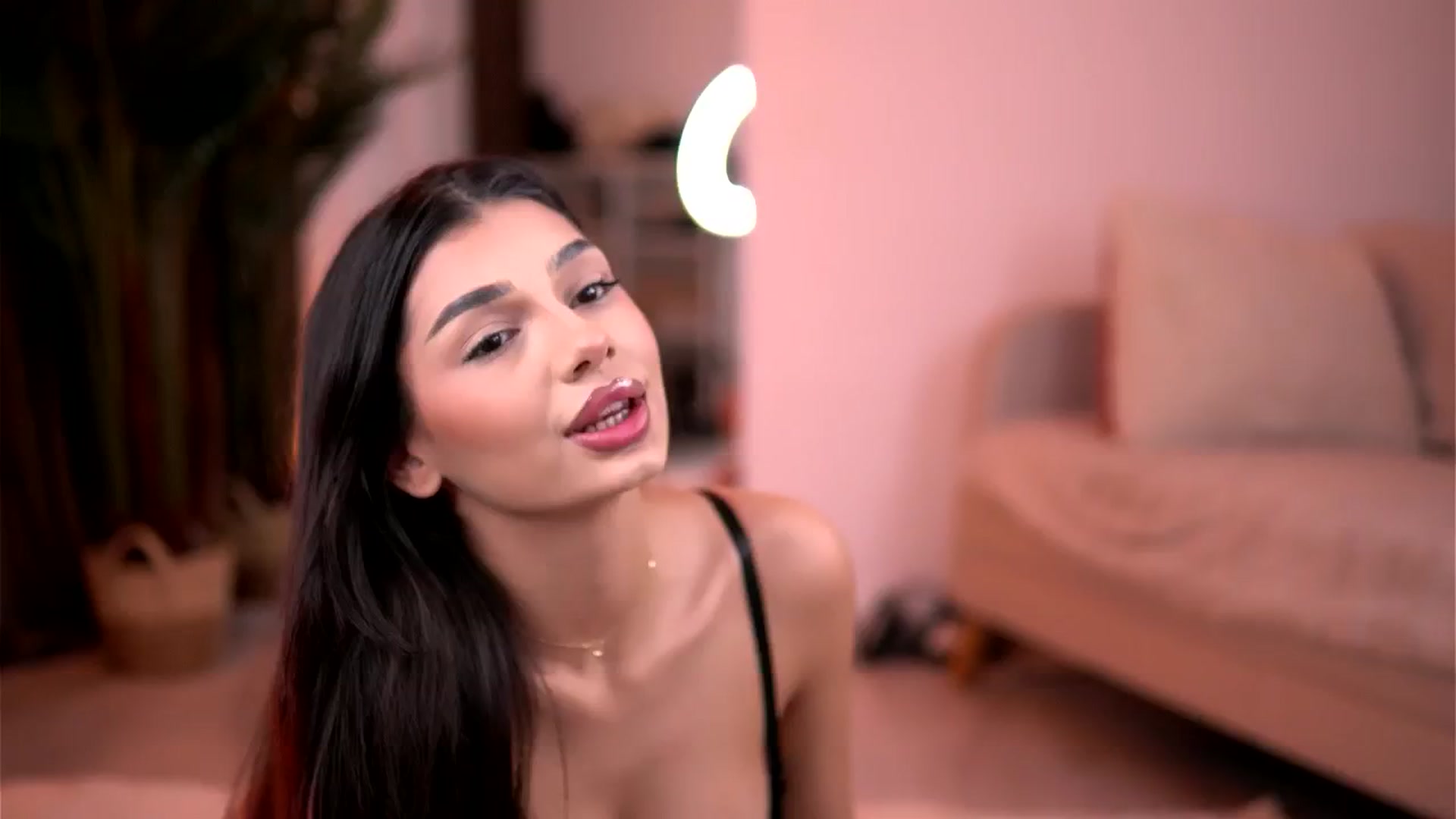 Gallery image thumbnail from LuvCaprice's myfreecams stream on, 12/20/2025, 15:58 image 2 of 20