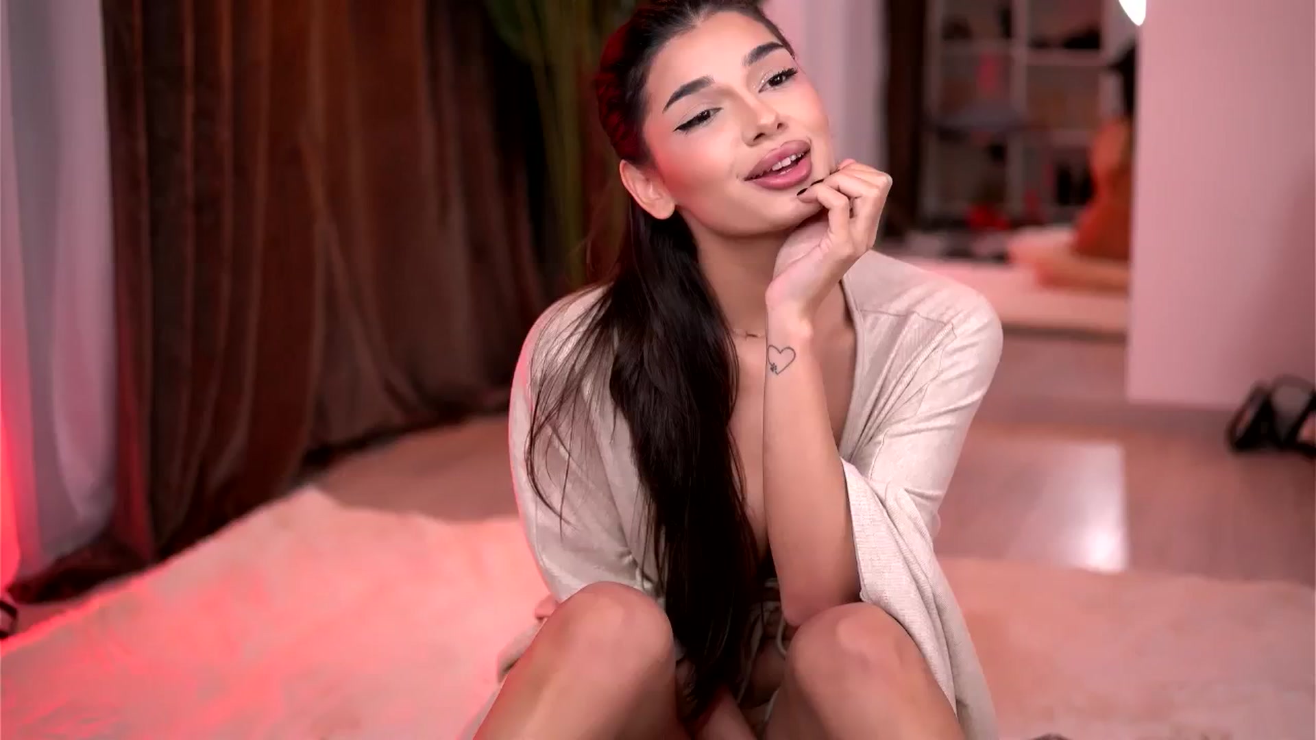 Gallery image thumbnail from LuvCaprice's myfreecams stream on, 12/21/2025, 15:27 image 9 of 20
