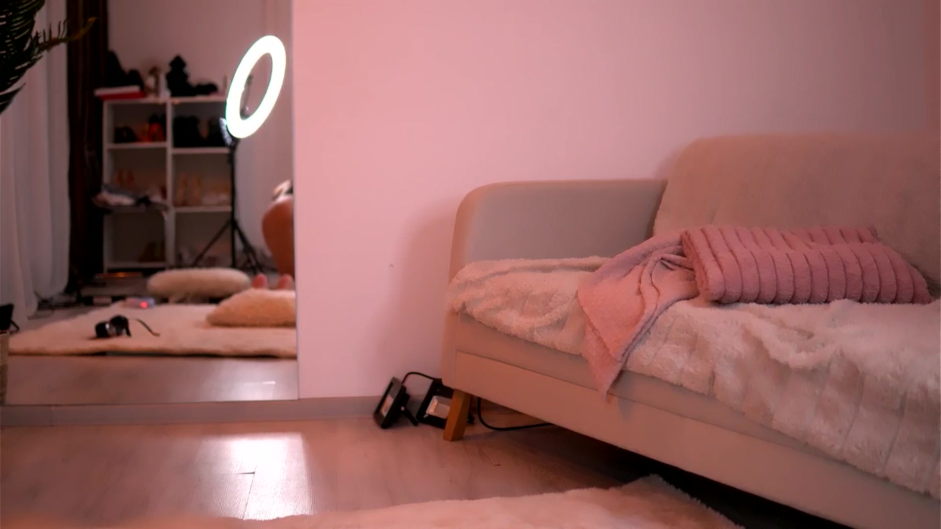 Gallery image thumbnail from LuvCaprice's myfreecams stream on, 01/10/2026, 19:13 image 11 of 20