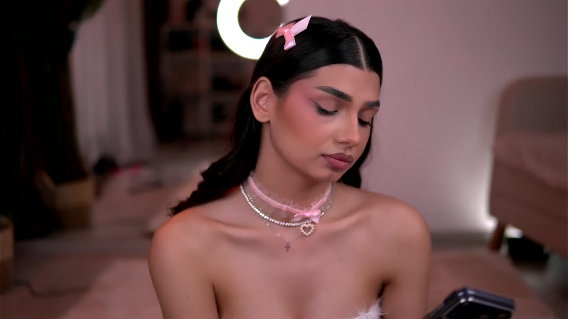 Gallery image thumbnail from LuvCaprice's myfreecams stream on, 04/18/2026, 20:49 image 19 of 20